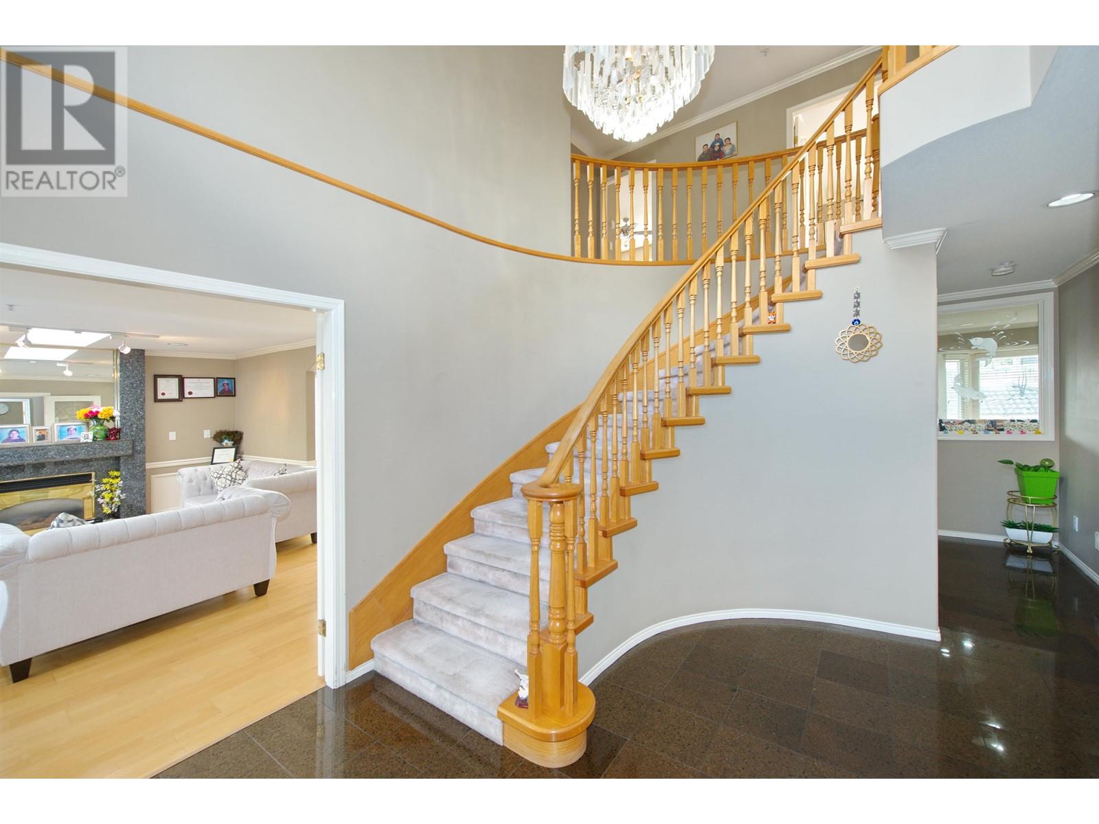 Property at 7463 GLADSTONE STREET image 3