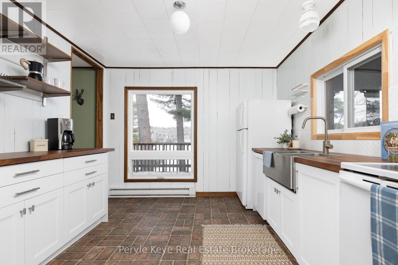 259 South Drive, Huntsville, Ontario  P1H 2J2 - Photo 23 - X12094651