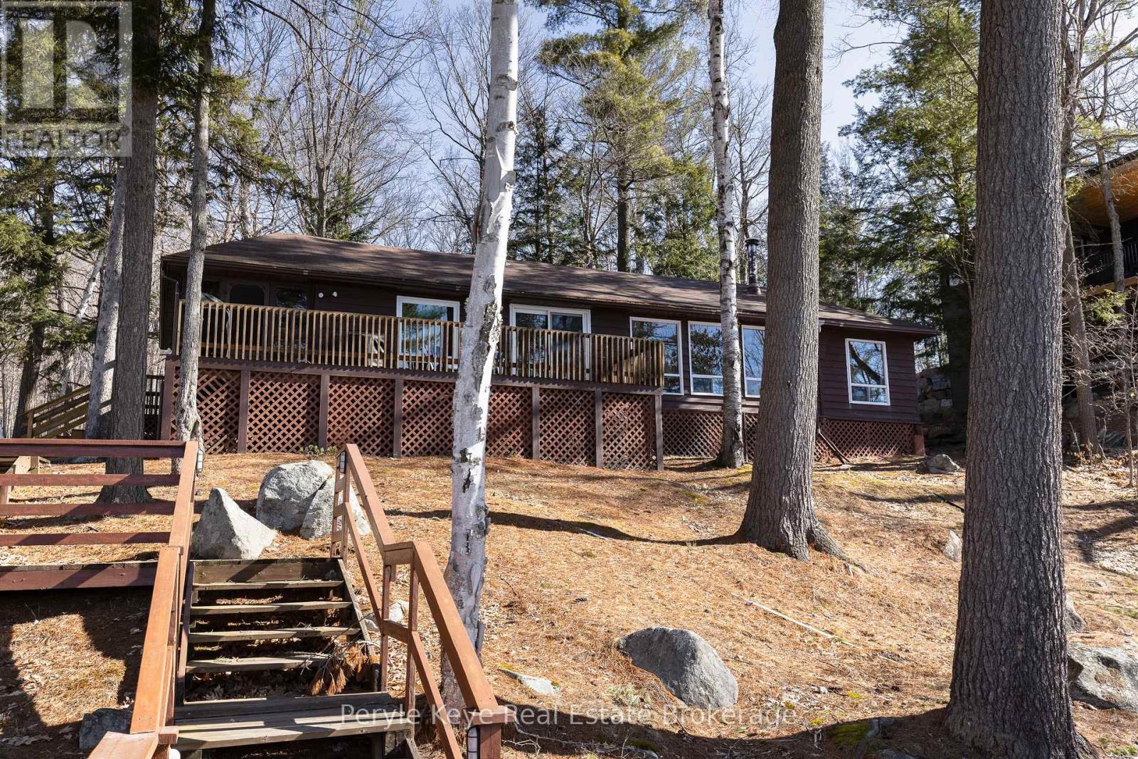 259 South Drive, Huntsville, Ontario  P1H 2J2 - Photo 7 - X12094651