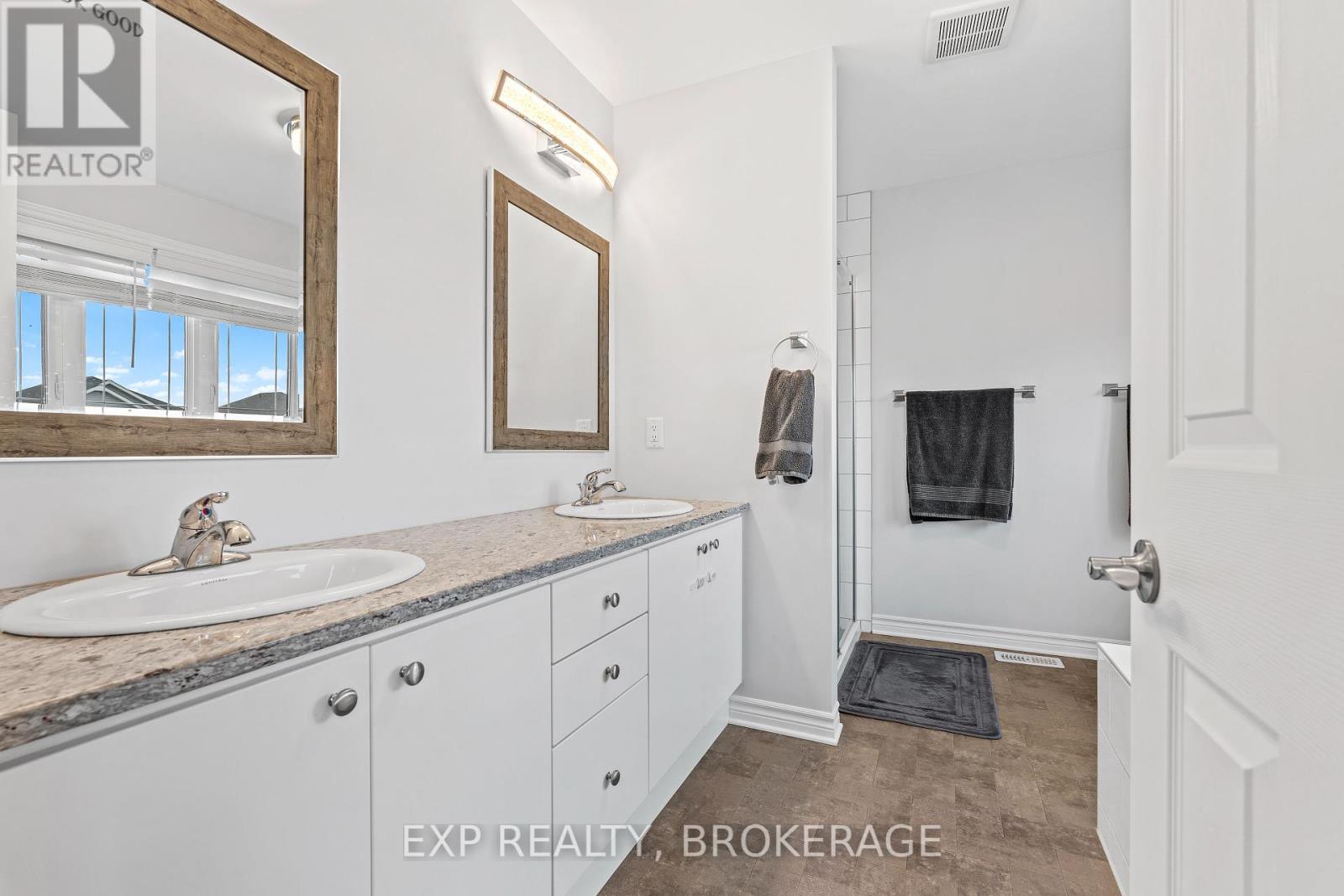 1644 Brookedayle Avenue, Kingston (City Northwest), Ontario  K7P 0S9 - Photo 28 - X12094623