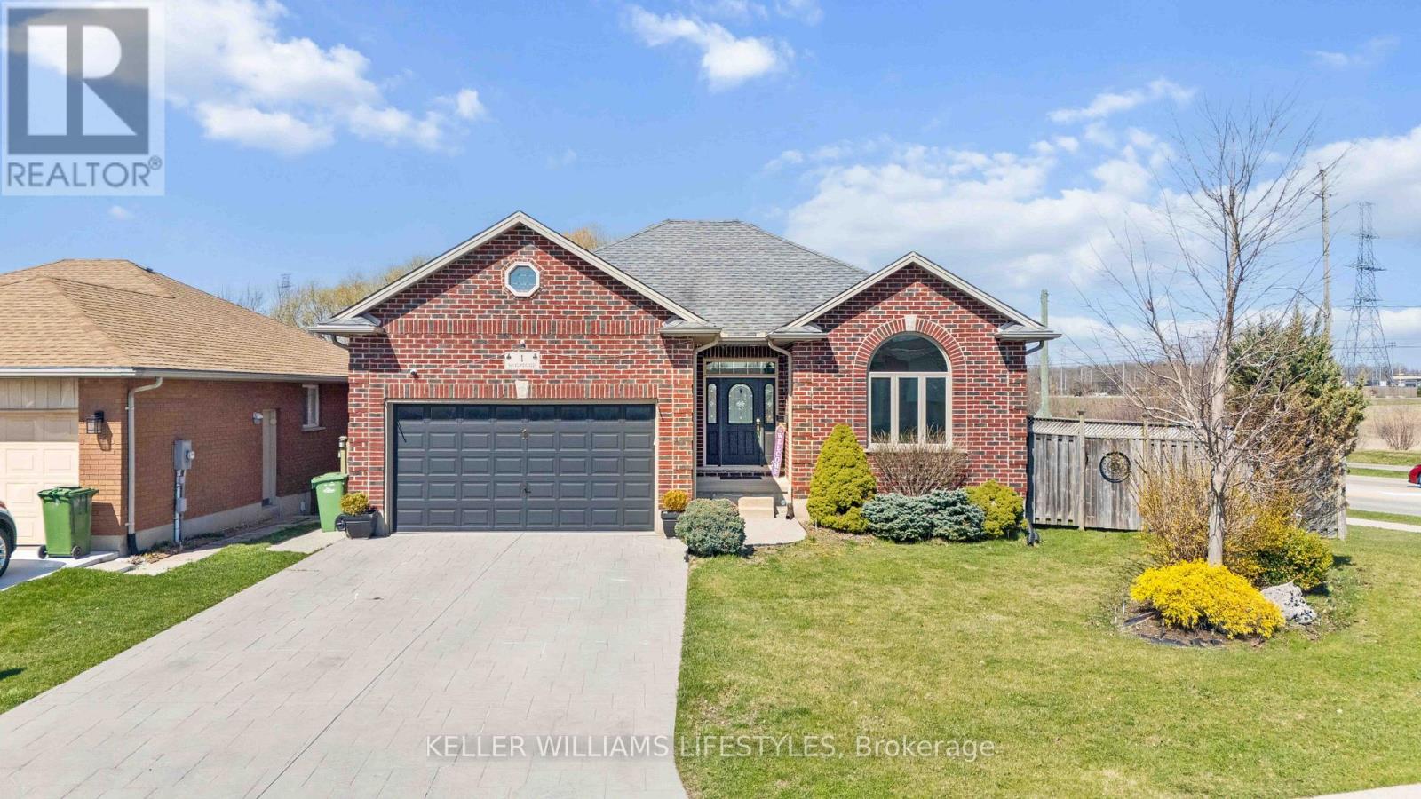 1 Mcgregor Court, St. Thomas, Ontario  N5P 4H7 - Photo 2 - X12094674