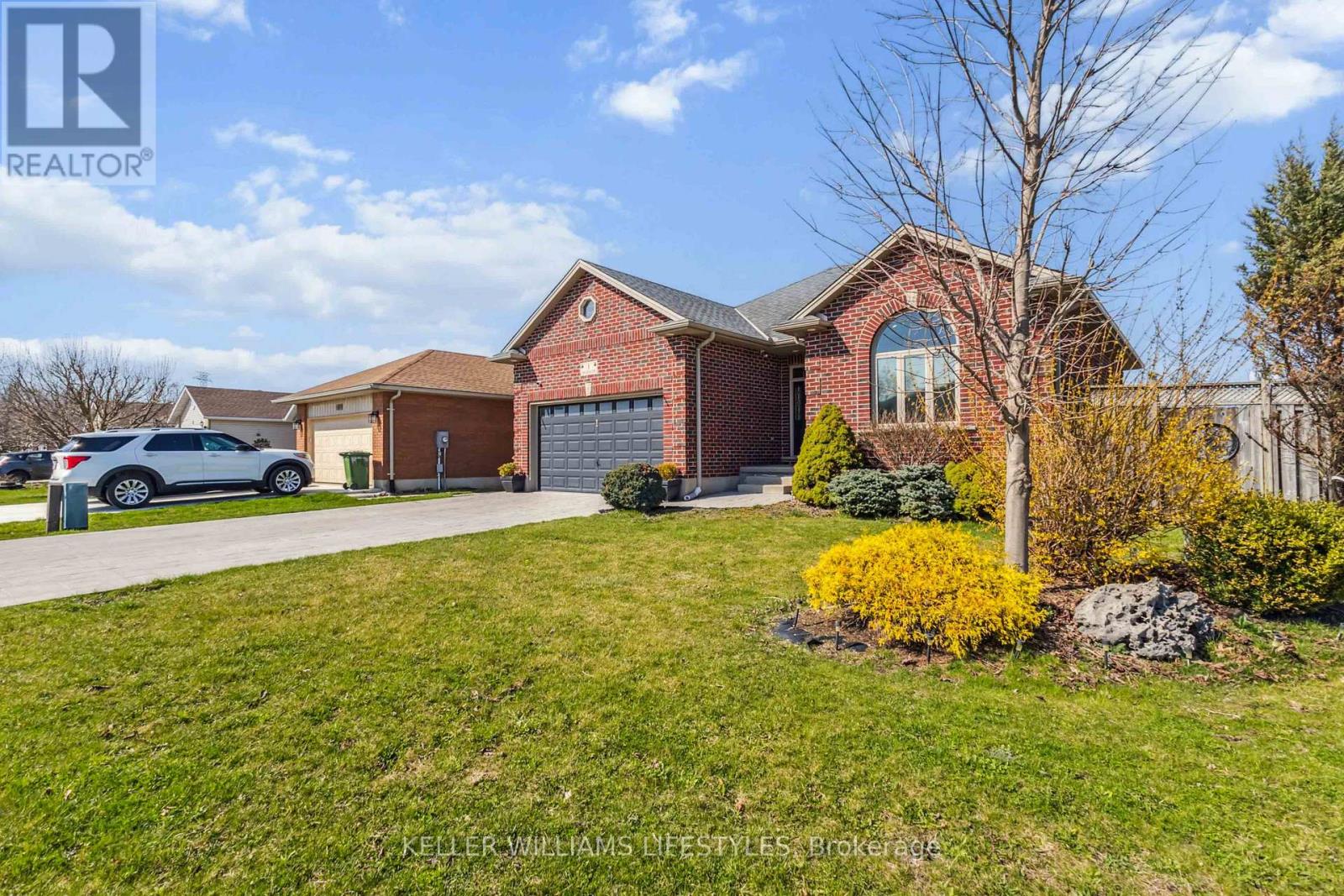 1 Mcgregor Court, St. Thomas, Ontario  N5P 4H7 - Photo 3 - X12094674