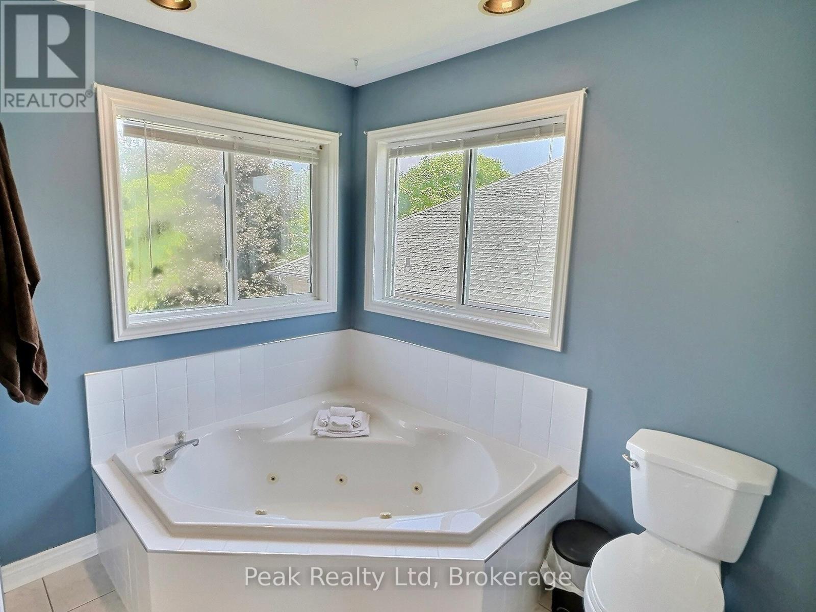 7 Hunt Street, North Dumfries, Ontario  N0B 1E0 - Photo 16 - X12094682