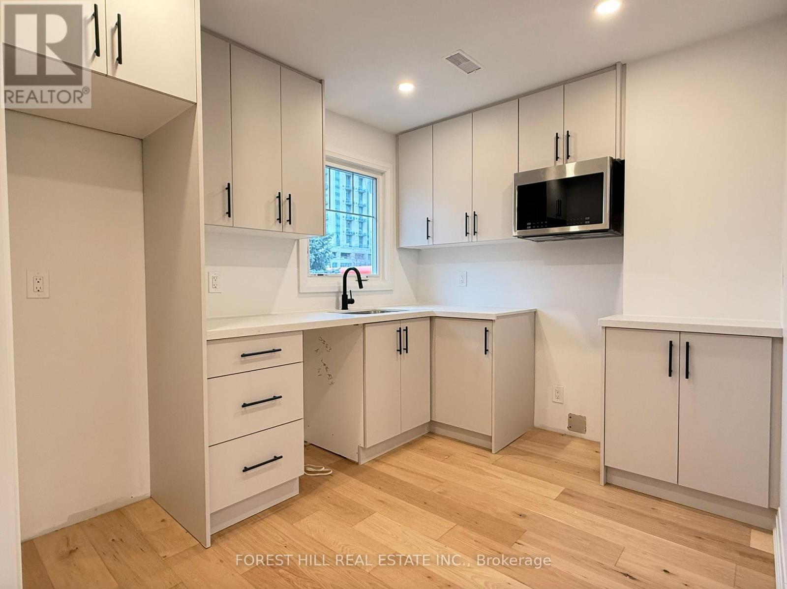 Suite B(2nd Floor) - 12 Franklin Avenue, Toronto, Ontario  M2N 1B6 - Photo 6 - C12094627