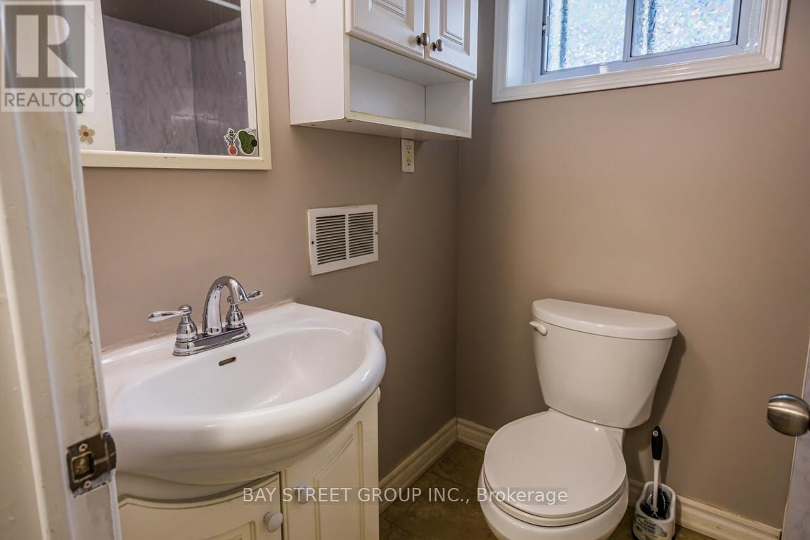 12 Craigmore Crescent, Toronto, Ontario  M2N 2Y3 - Photo 36 - C12094650