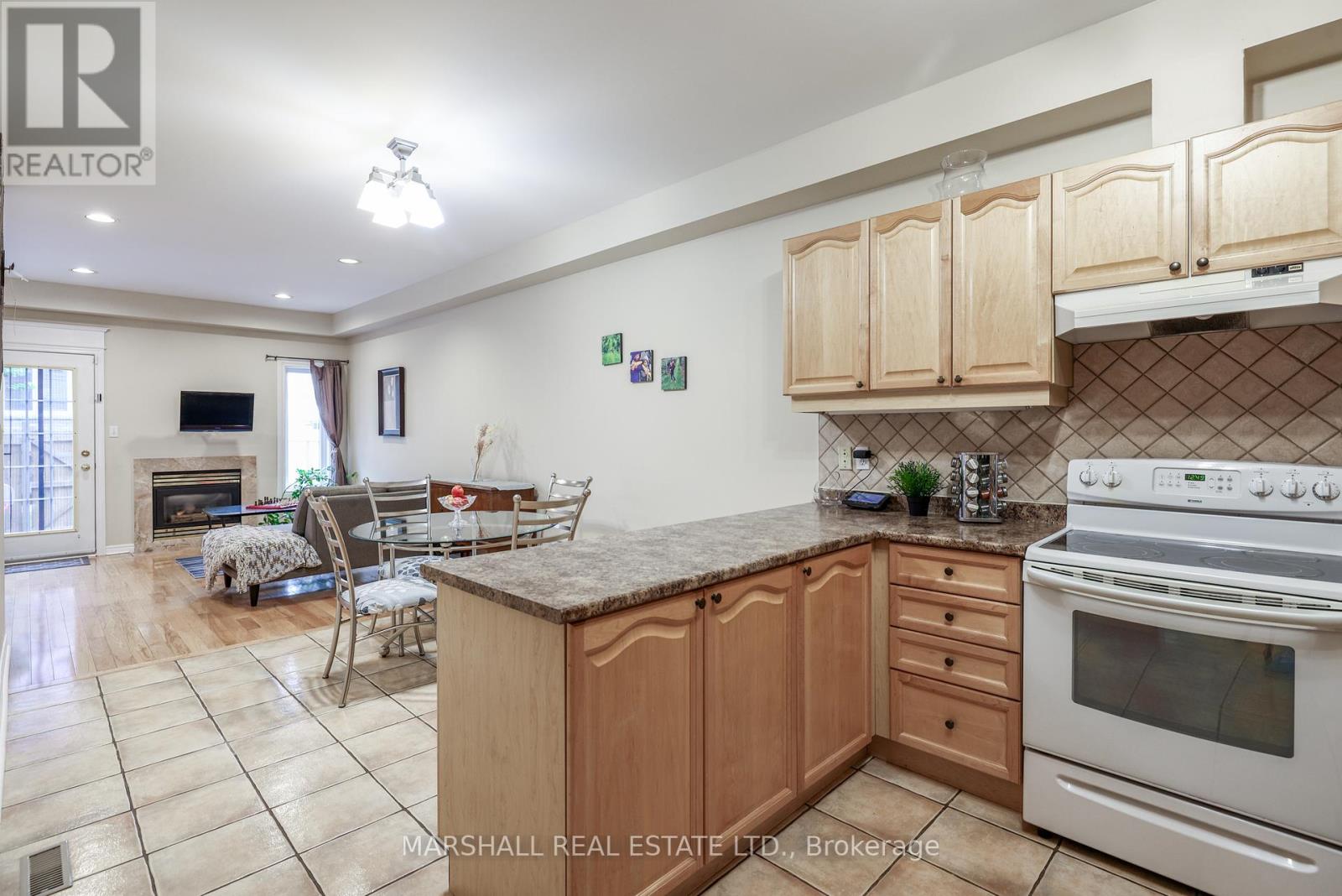 34 - 255 Shaftsbury Avenue, Richmond Hill, Ontario  L4C 0L9 - Photo 12 - N12094601