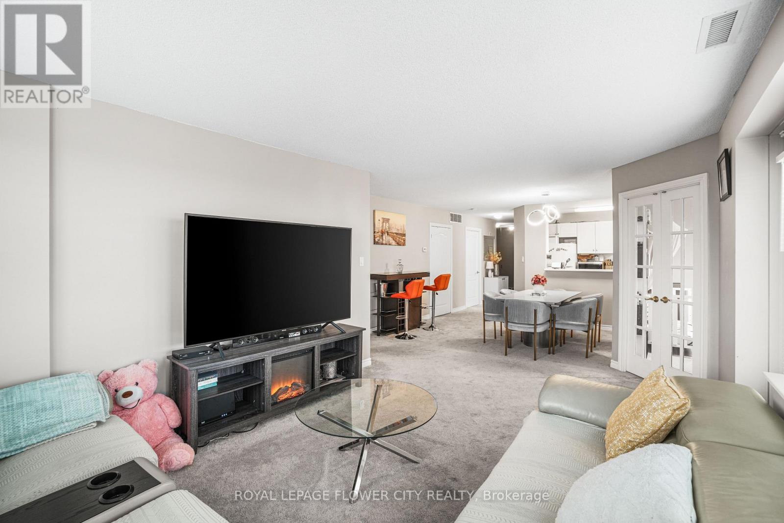 701 - 10 Dayspring Circle, Brampton, Ontario  L6P 1B9 - Photo 16 - W12094597