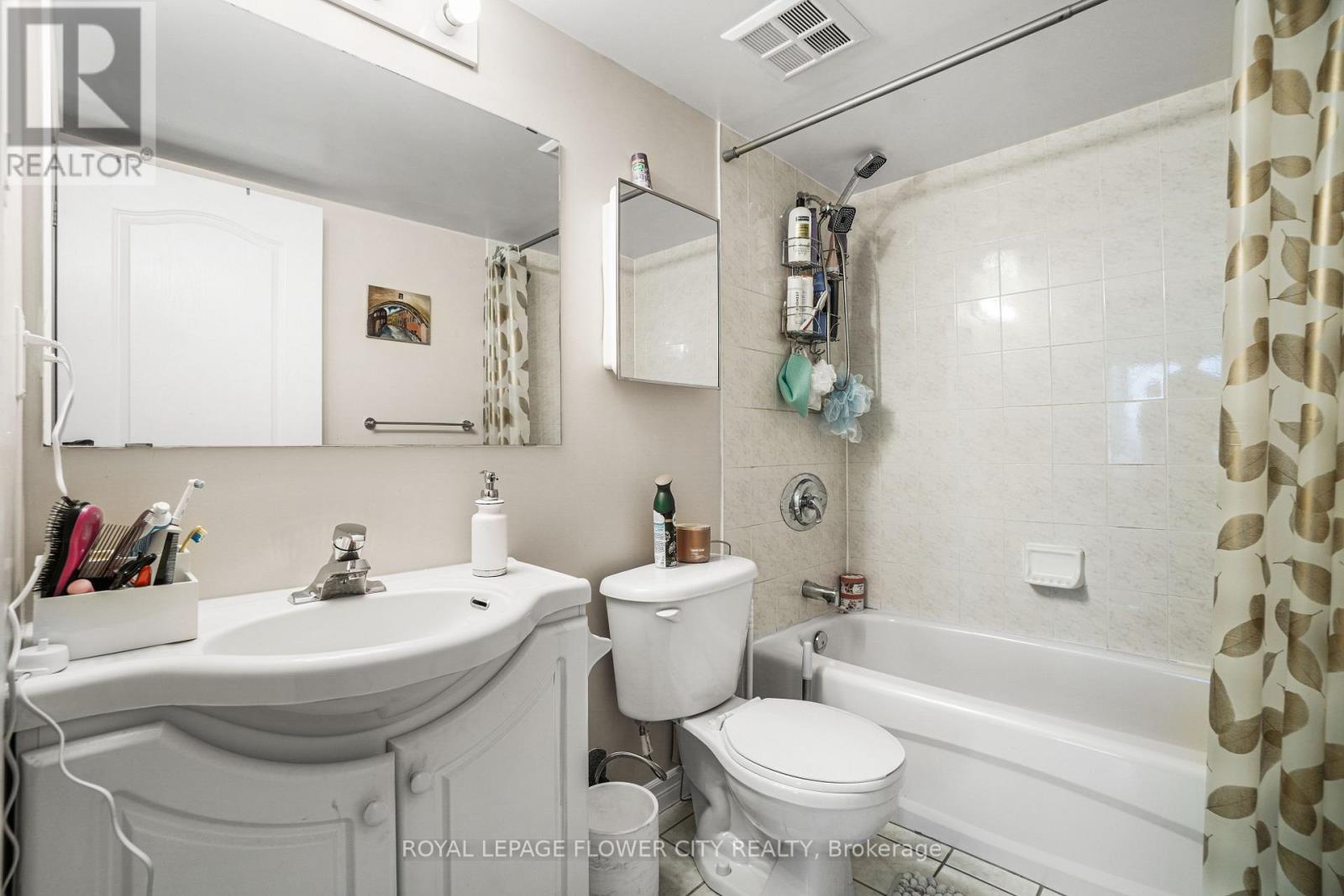 701 - 10 Dayspring Circle, Brampton, Ontario  L6P 1B9 - Photo 23 - W12094597