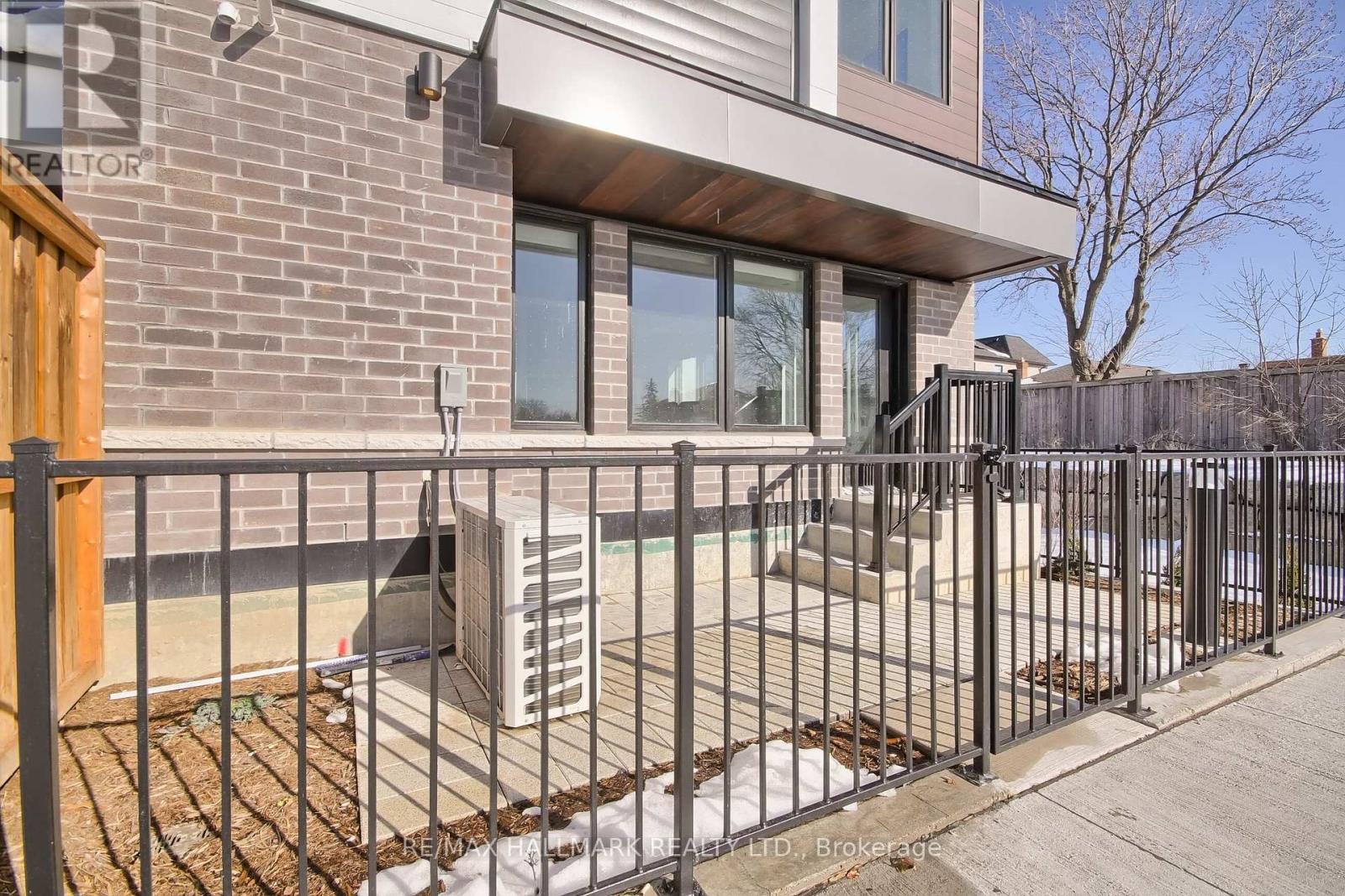Property at 106 - 155 DOWNSVIEW PARK BOULEVARD image 2