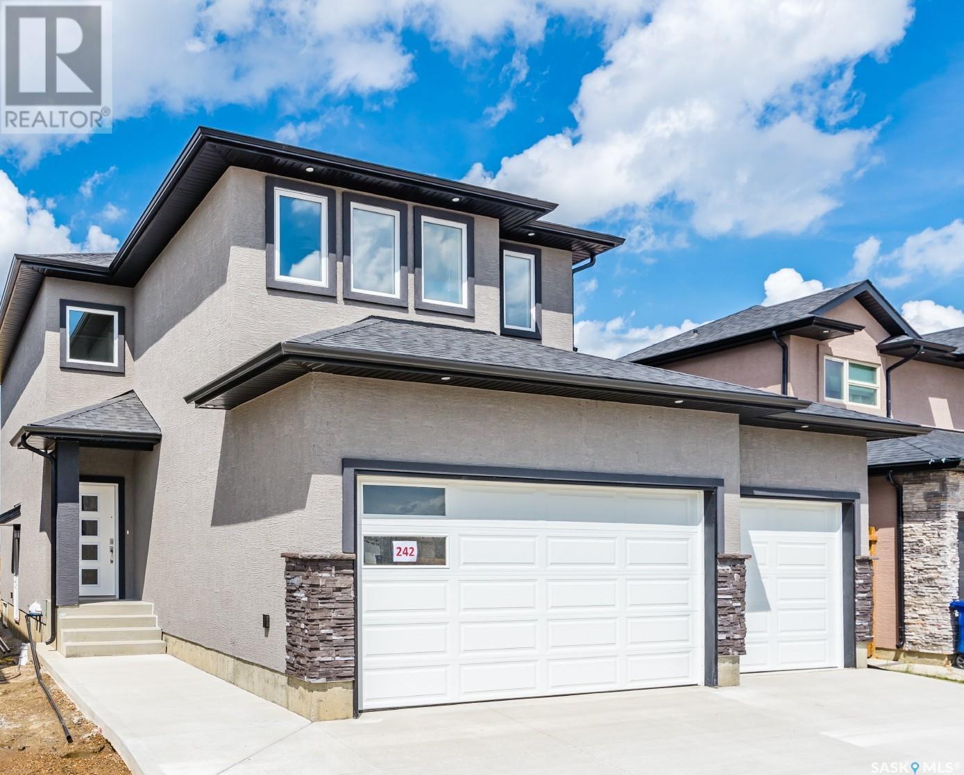 Property at 178 Mazurek CRESCENT image 1