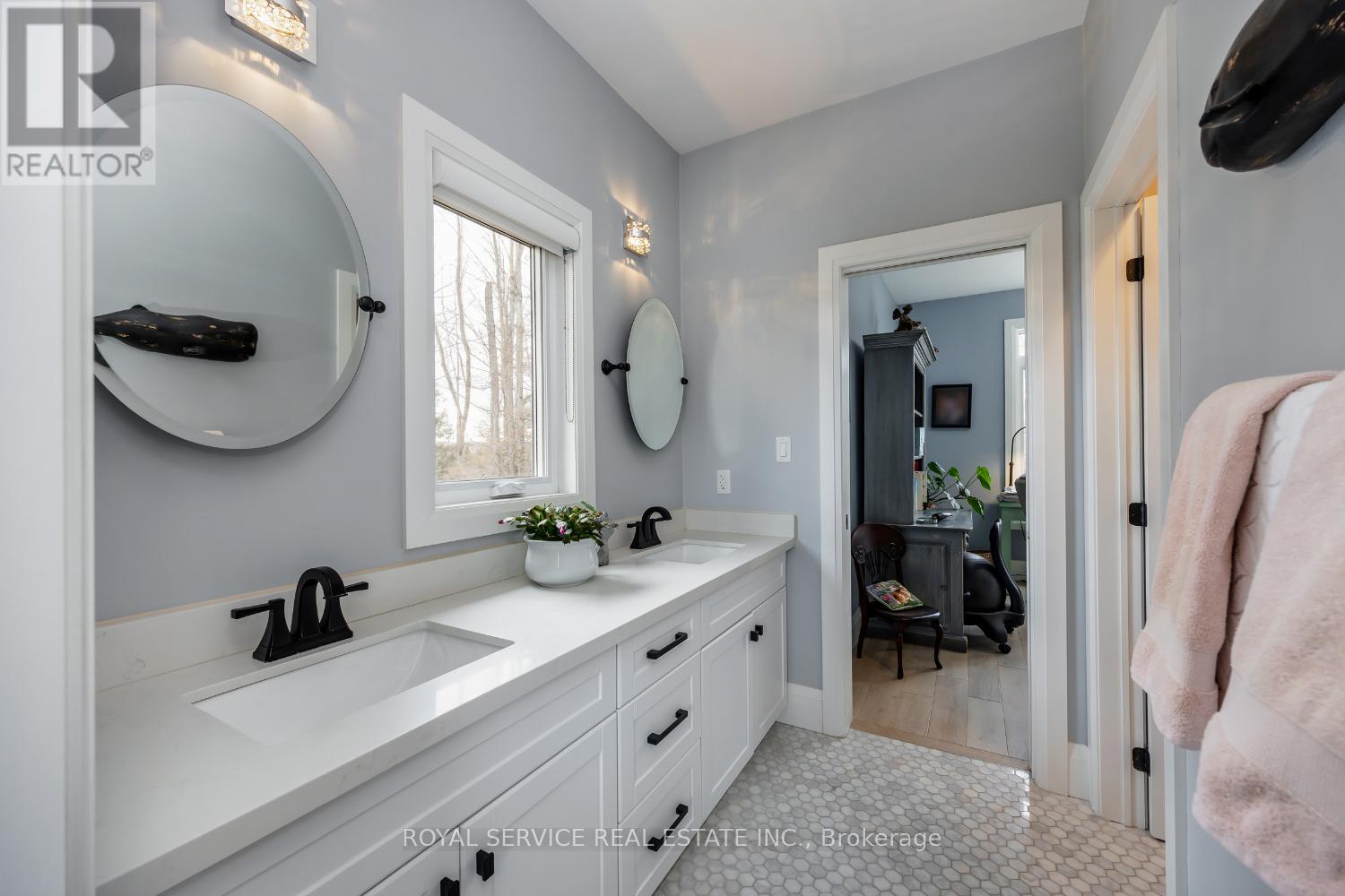 28 Rustlewood Avenue, Kawartha Lakes, Ontario  L0A 1A0 - Photo 31 - X12094690