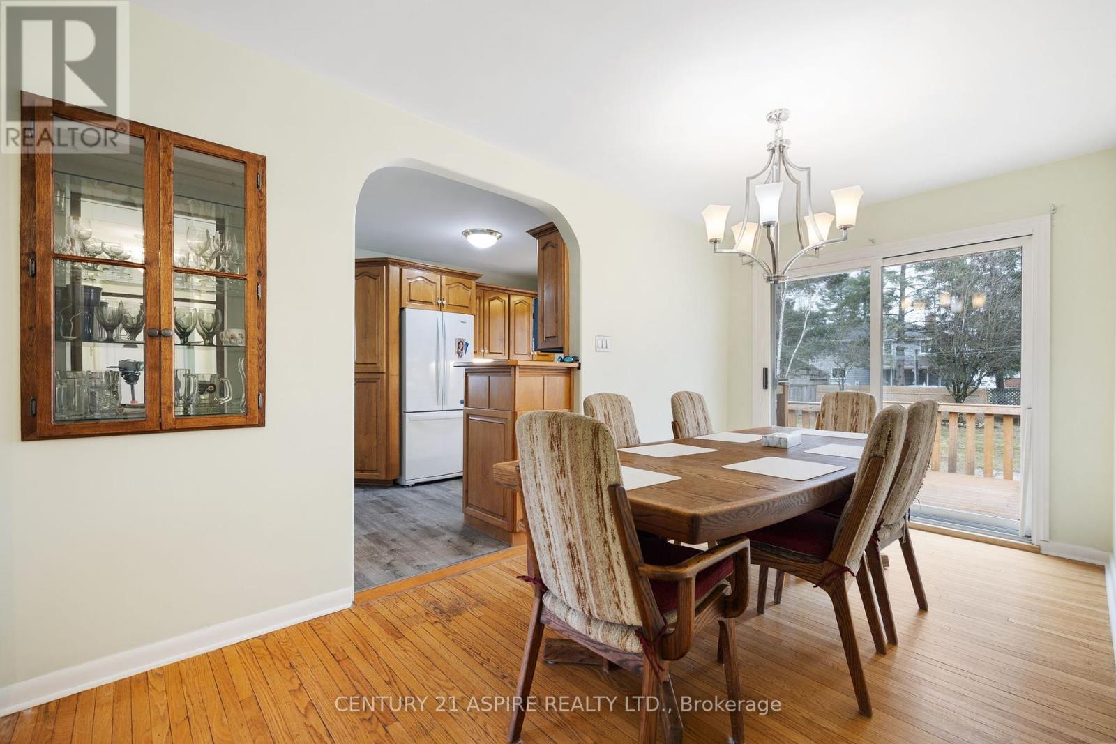 47 Highland Crescent, Deep River, Ontario  K0J 1P0 - Photo 12 - X12094730
