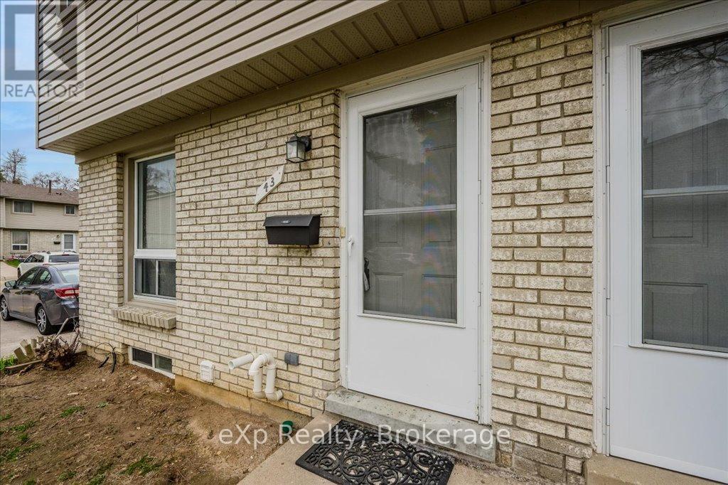 43 - 700 Paisley Road, Guelph, Ontario  N1K 1A3 - Photo 3 - X12094731