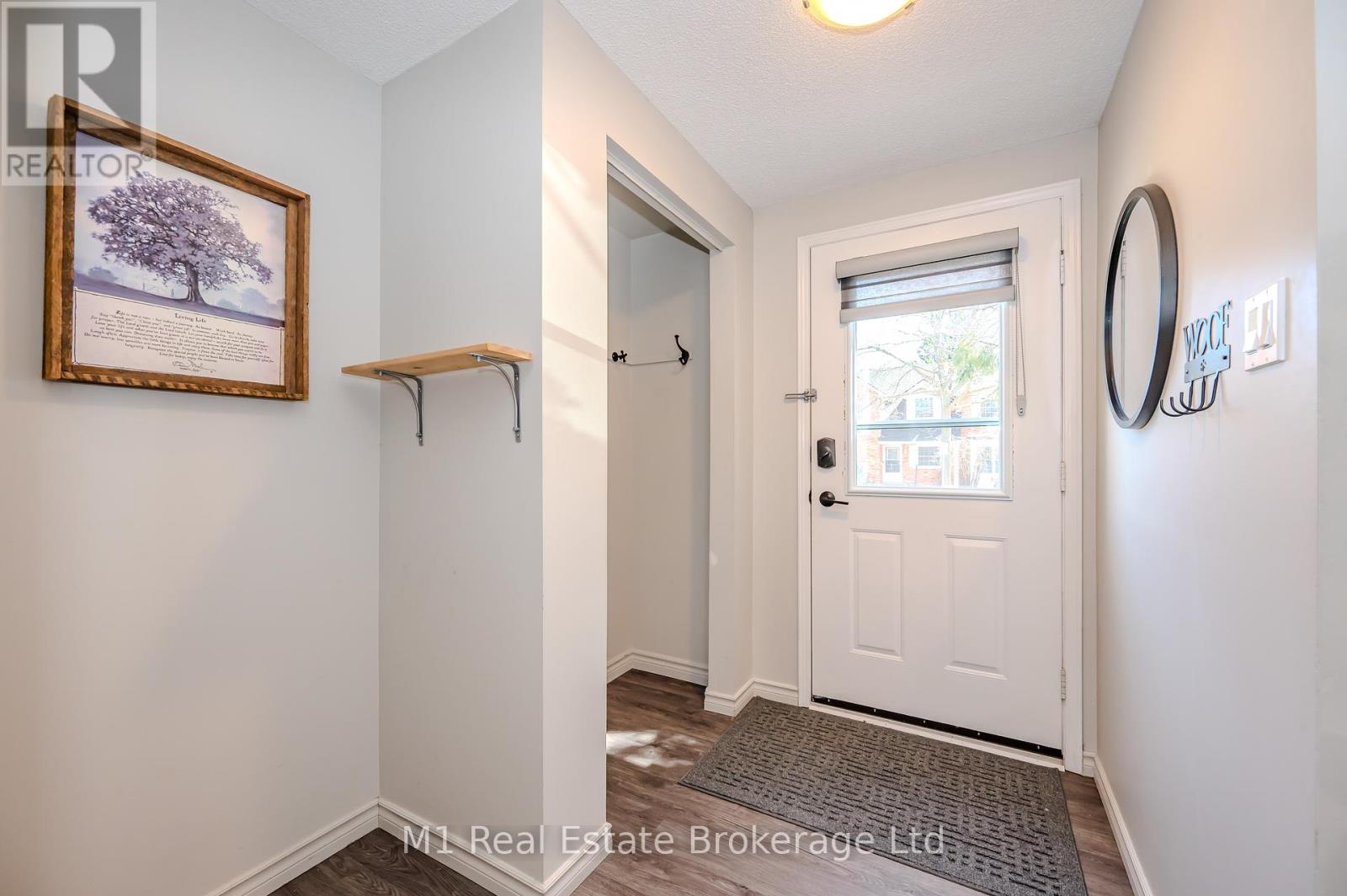 Property at 8 - 129 VICTORIA ROAD N image 4