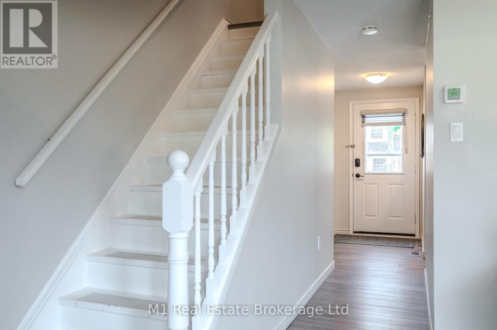 Property at 8 - 129 VICTORIA ROAD N image 5