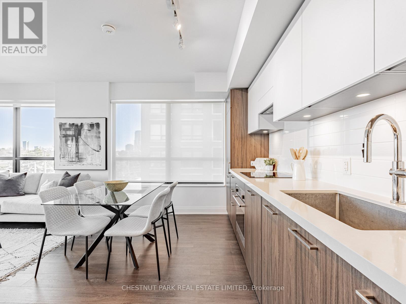 425 - 33 Frederick Todd Way, Toronto, Ontario  M4G 0C9 - Photo 3 - C12094736