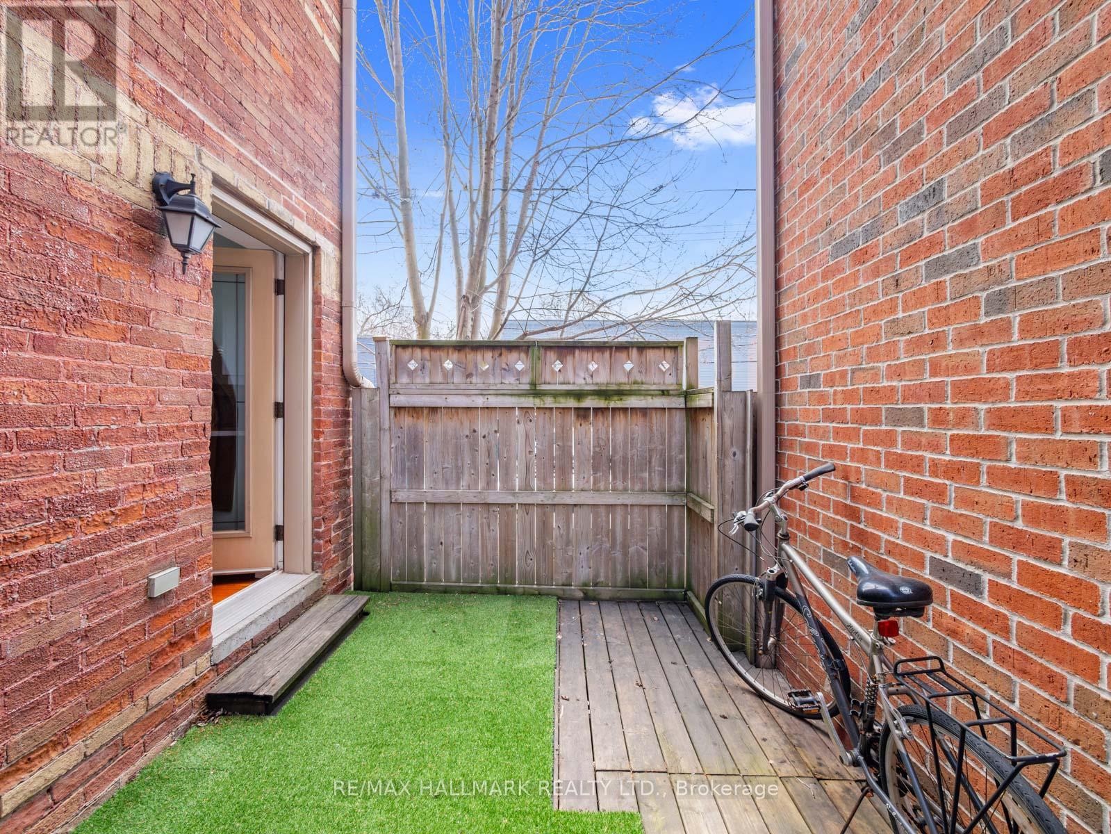 112a Morse Street, Toronto, Ontario  M4M 2P8 - Photo 19 - E12094704