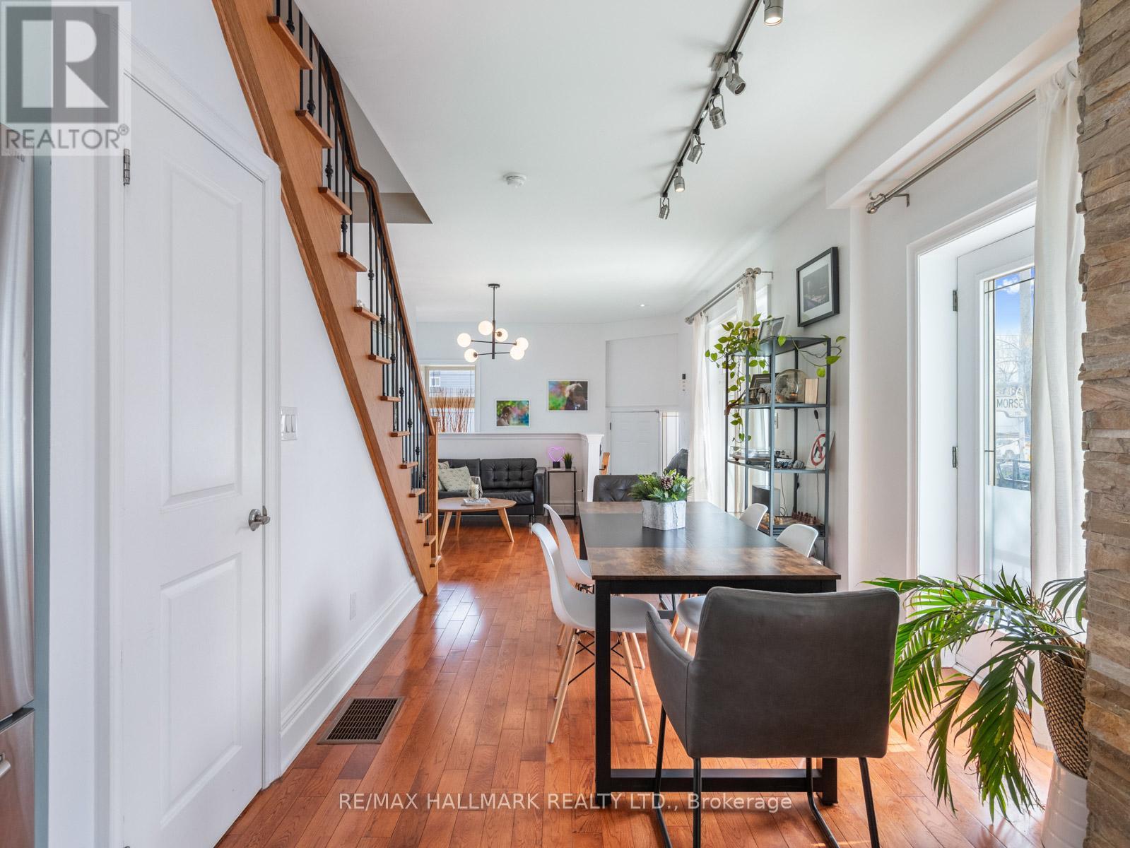 112a Morse Street, Toronto, Ontario  M4M 2P8 - Photo 6 - E12094704