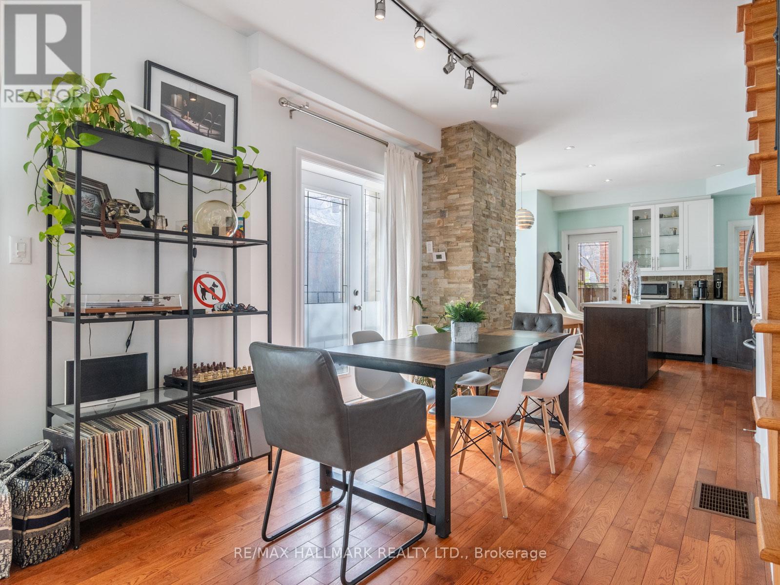 112a Morse Street, Toronto, Ontario  M4M 2P8 - Photo 7 - E12094704