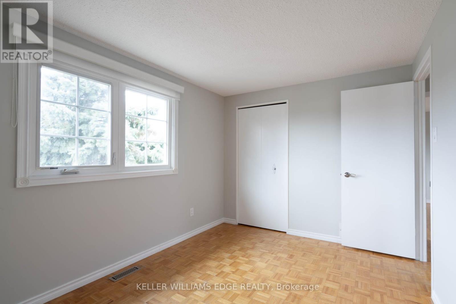Property at 3279 HORNBEAM CRESCENT image 2