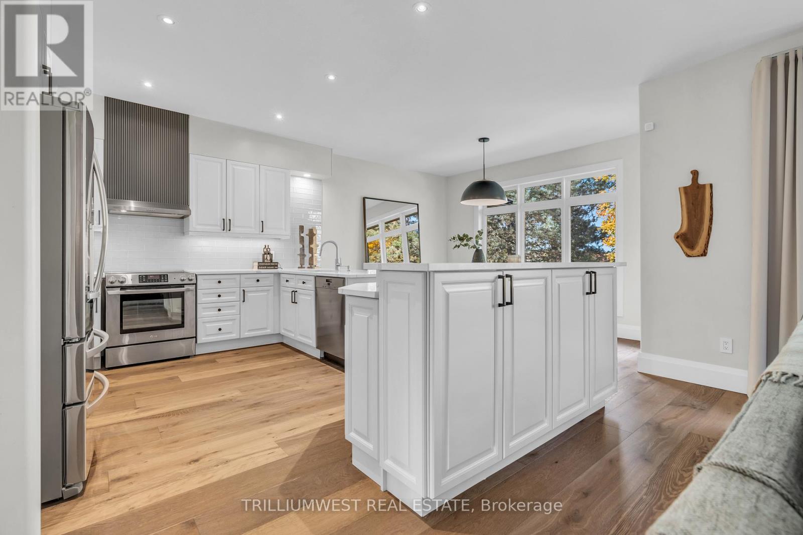 9 - 260 Deer Ridge Drive, Kitchener, Ontario  N2P 2M3 - Photo 12 - X12094732