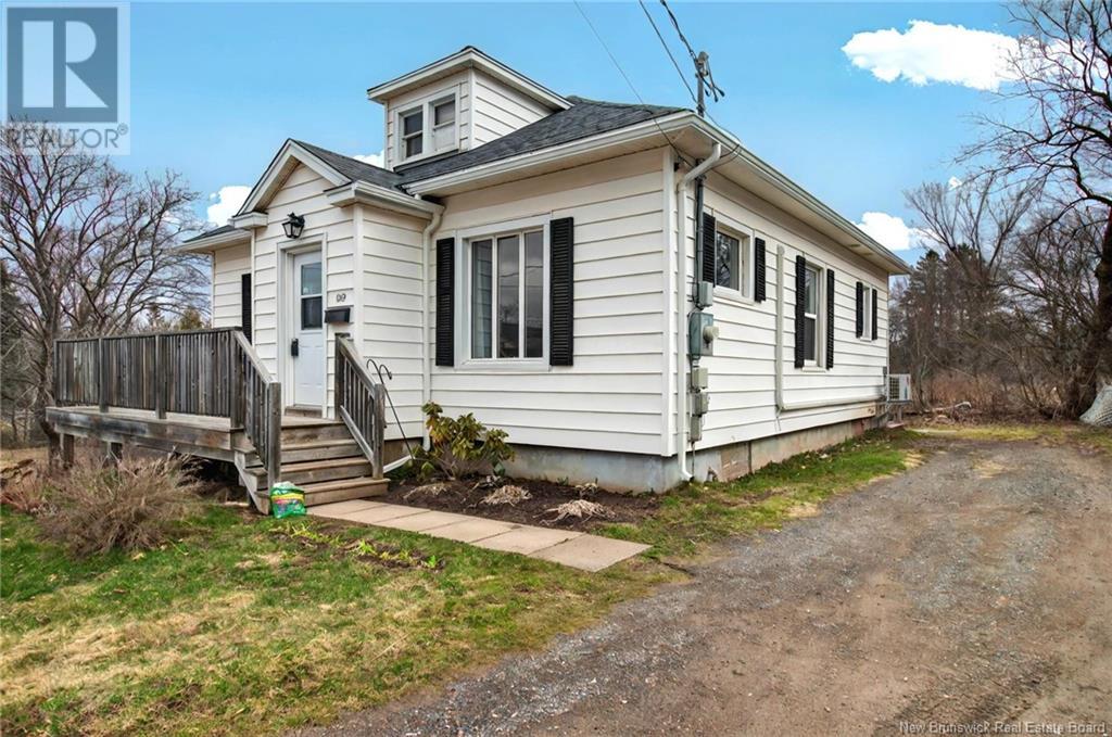 Property at 122 Hillview Avenue image 3