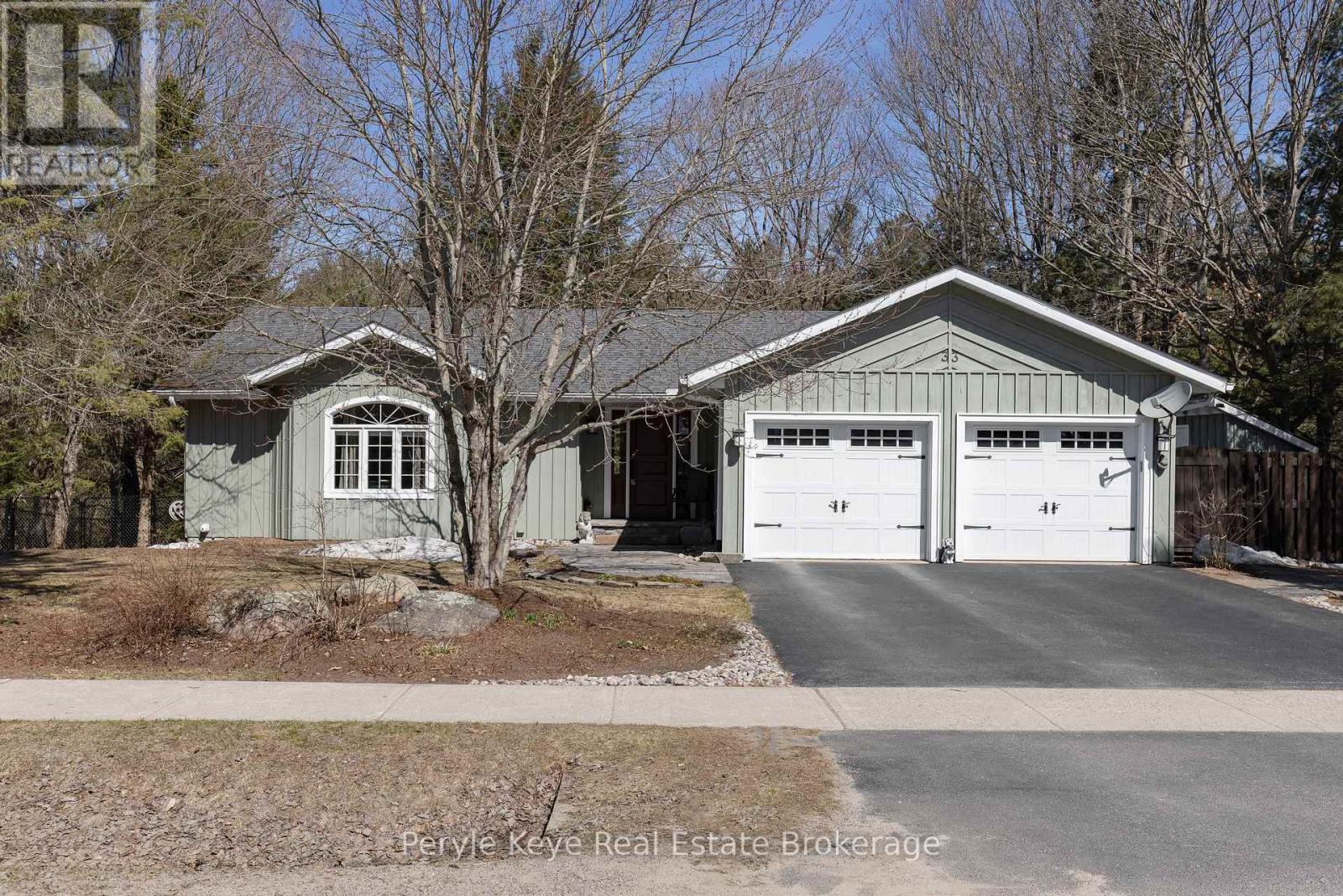 33 MEADOW HEIGHTS DRIVE, Bracebridge, Ontario