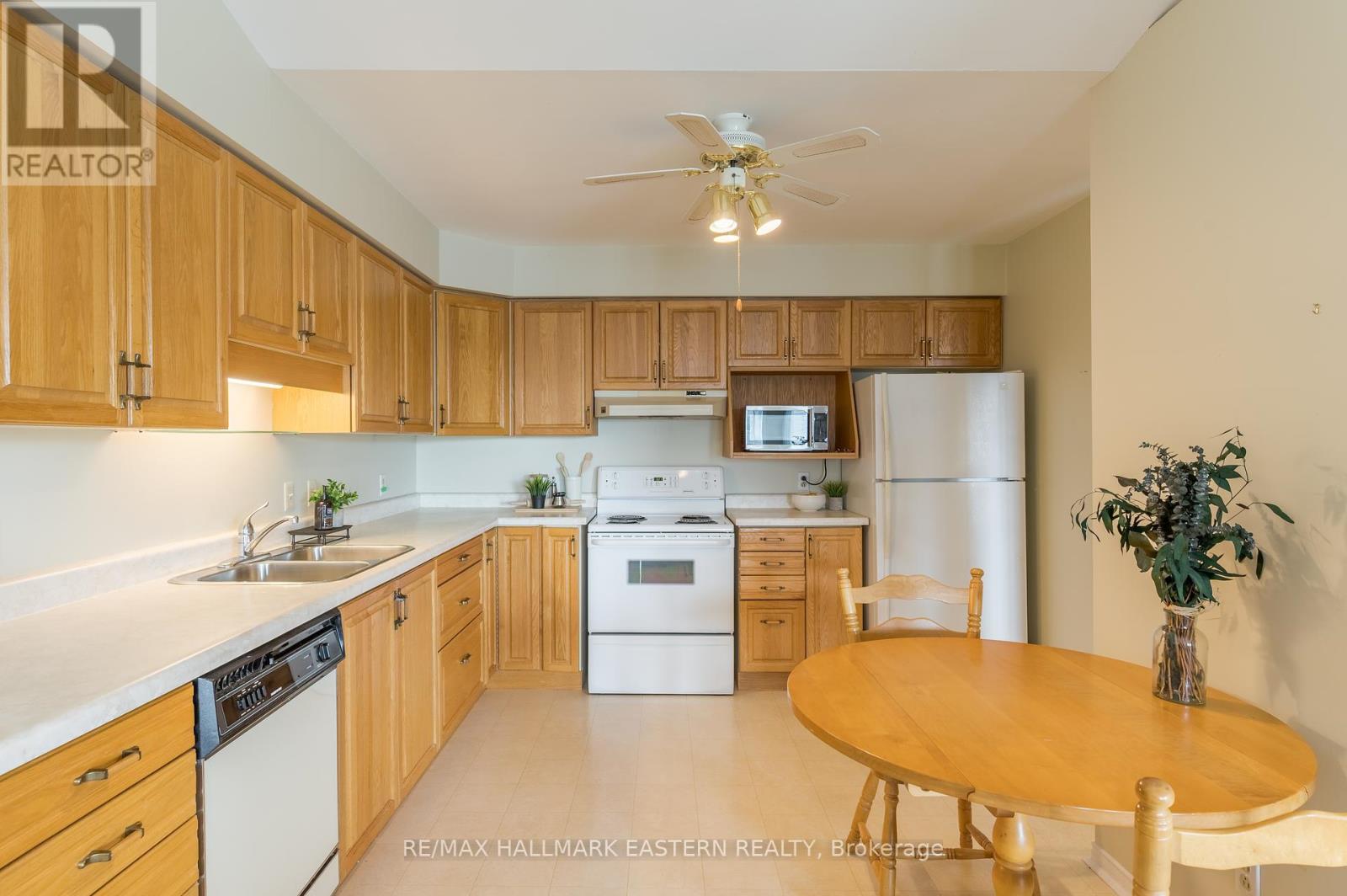 301c - 1099 Clonsilla Avenue, Peterborough West, Ontario  K9J 8L7 - Photo 9 - X12094785