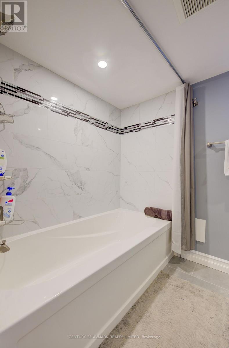273 Lakeshore Road, St. Catharines, Ontario  L2M 1R9 - Photo 32 - X12094776