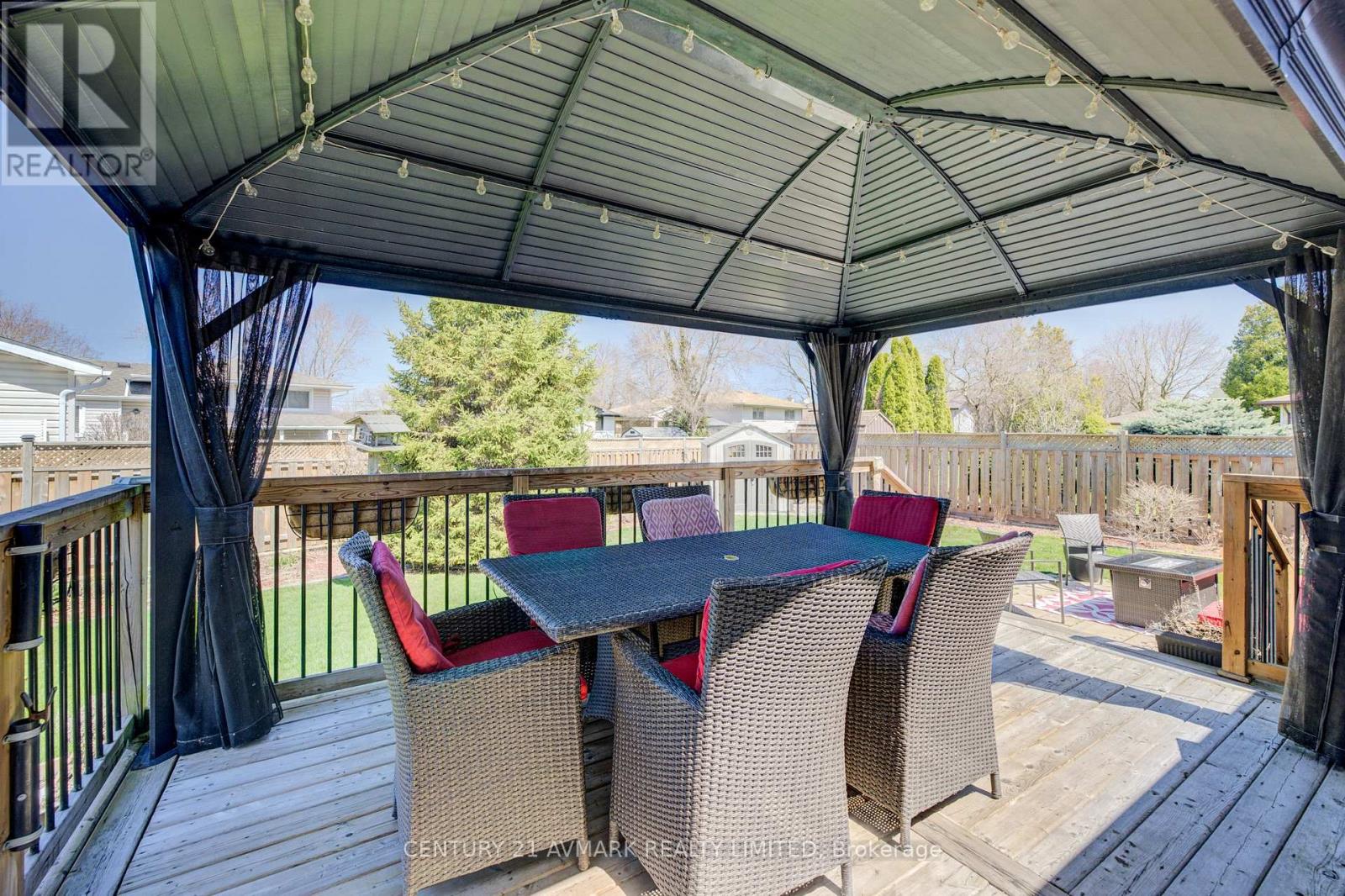 273 Lakeshore Road, St. Catharines, Ontario  L2M 1R9 - Photo 38 - X12094776