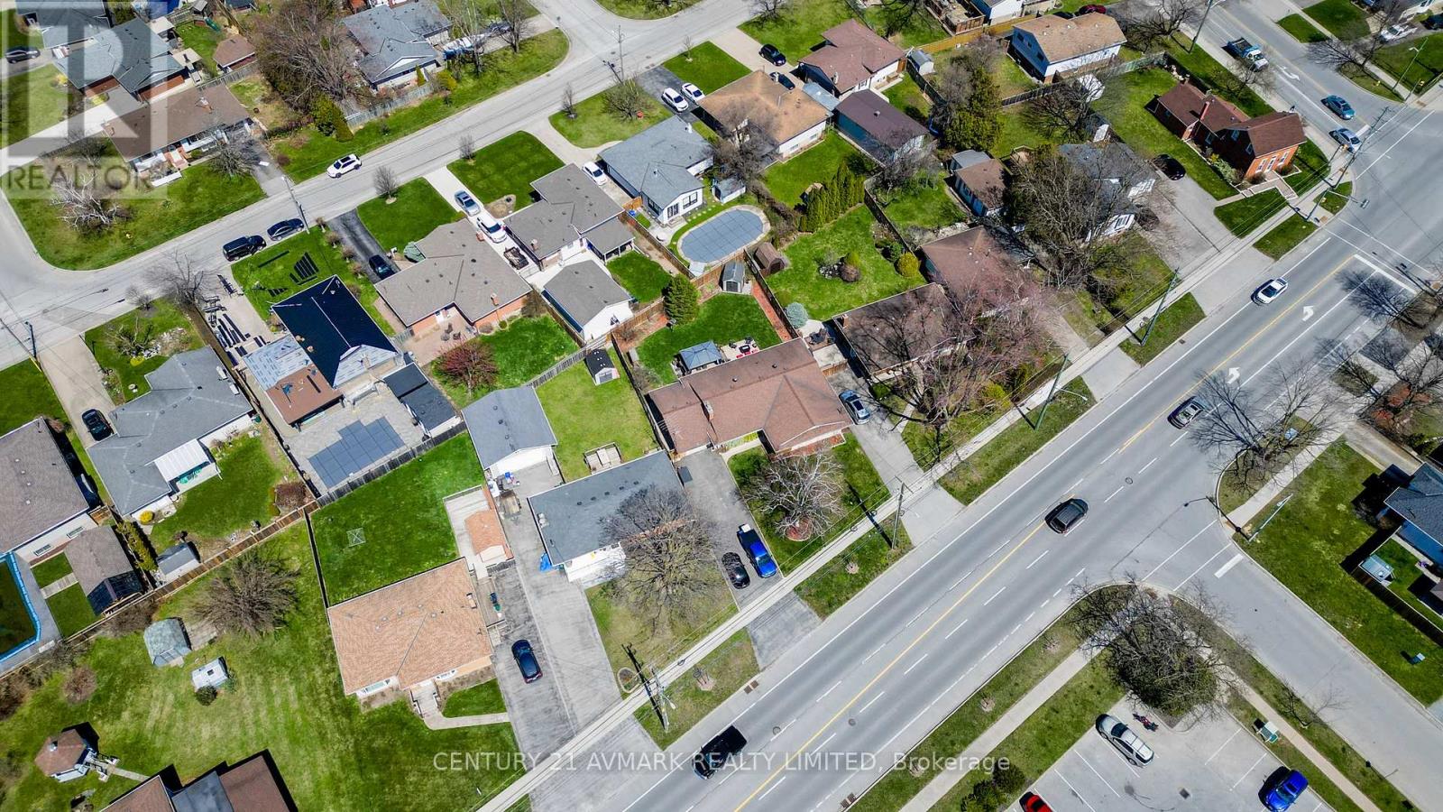 273 Lakeshore Road, St. Catharines, Ontario  L2M 1R9 - Photo 46 - X12094776