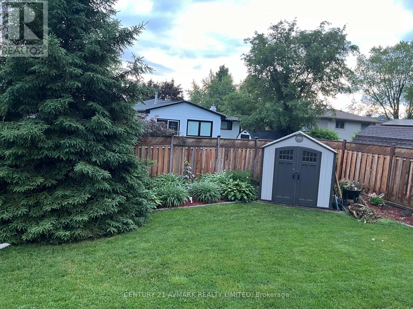 273 Lakeshore Road, St. Catharines, Ontario  L2M 1R9 - Photo 48 - X12094776