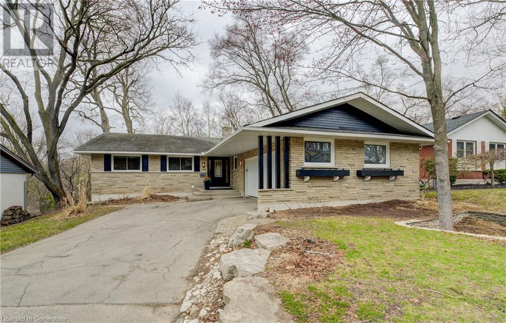 Property at 279 FERNDALE Place image 3