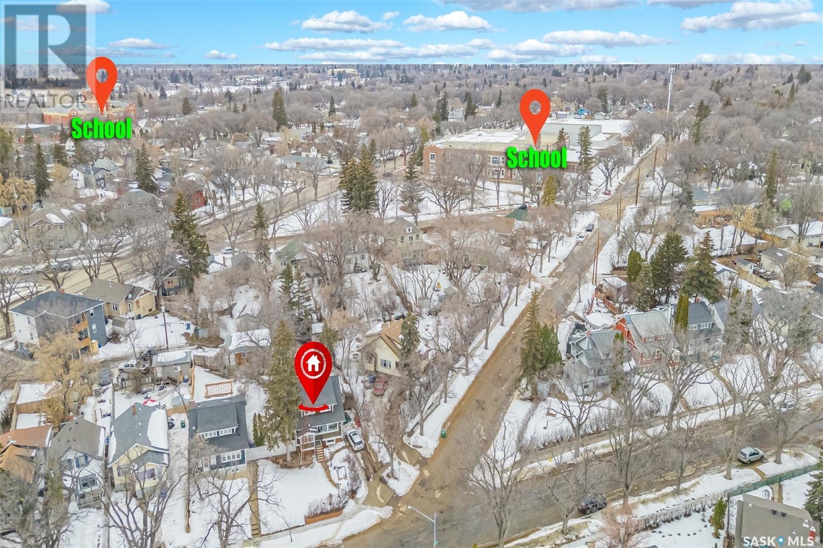 Property at 702 Walmer ROAD image 3