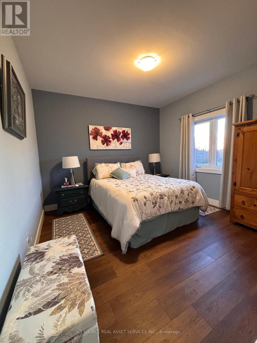 17 - 2380 9th Avenue E, Owen Sound, Ontario  N4K 3H5 - Photo 5 - X12094751