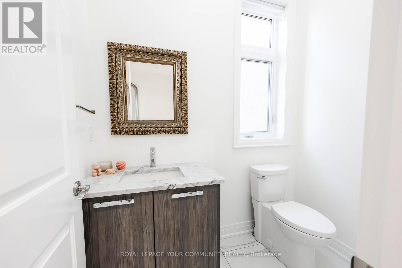 Property at 18 CASAVANT COURT image 5