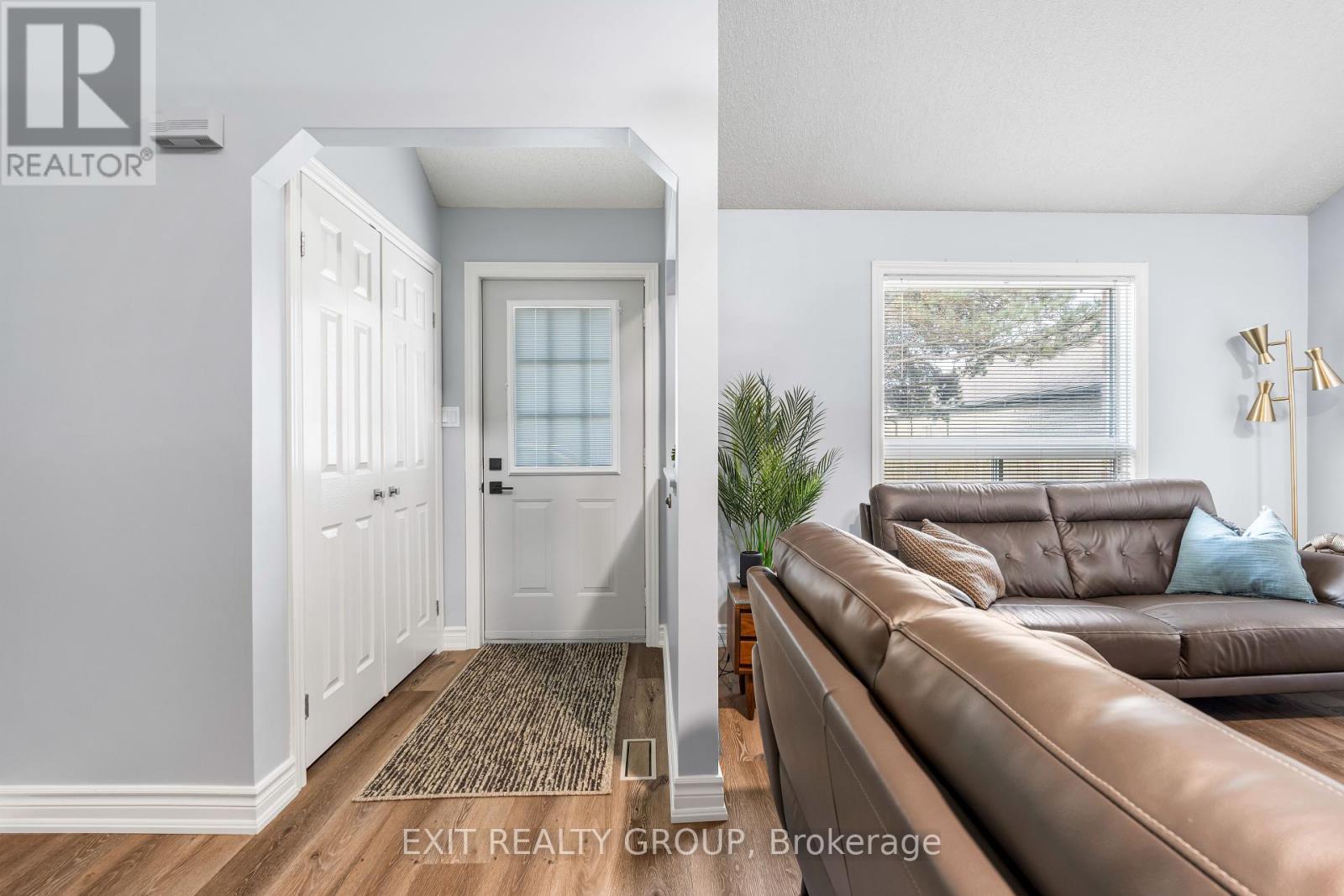 Property at #7-45 PRINCE EDWARD STREET image 4