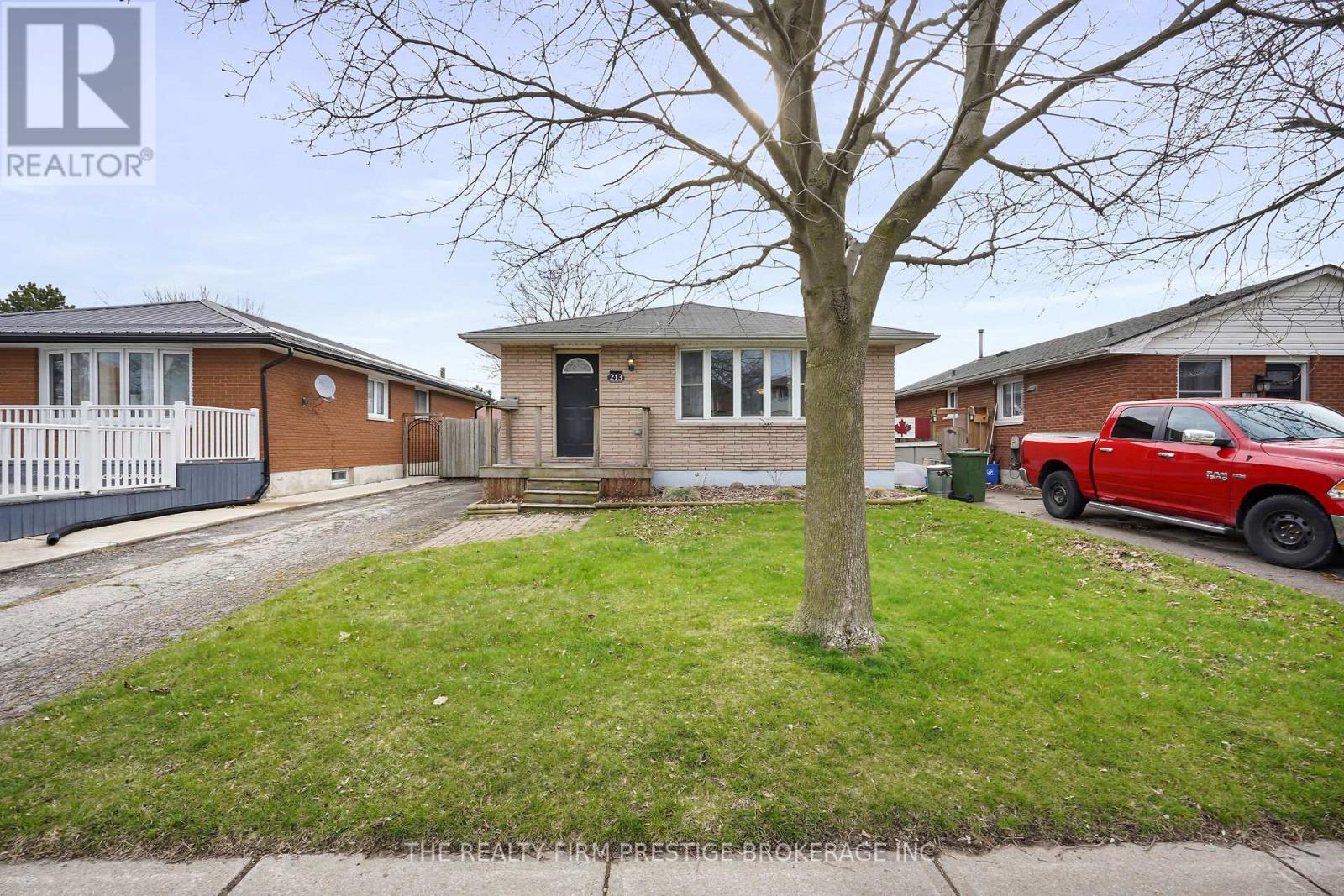 213 HIGHVIEW DRIVE, St. Thomas, Ontario
