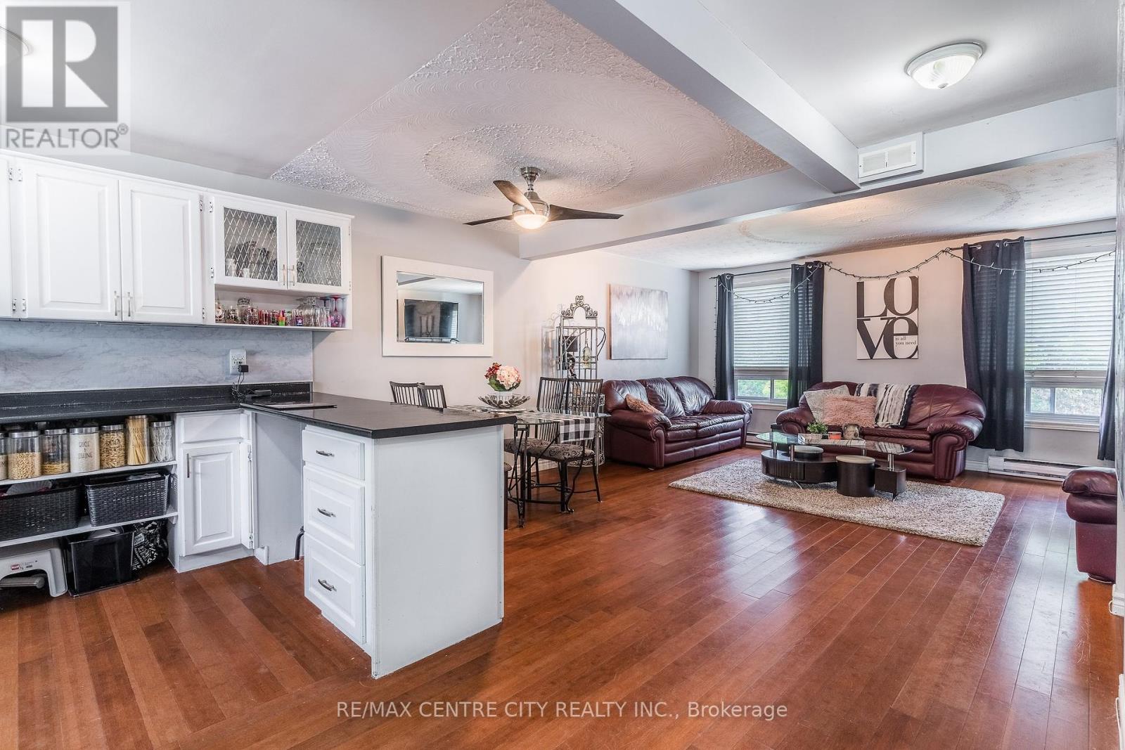 Property at 628 - 628 WILKINS STREET image 4