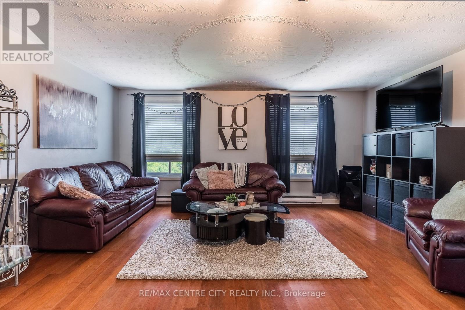 Property at 628 - 628 WILKINS STREET image 5