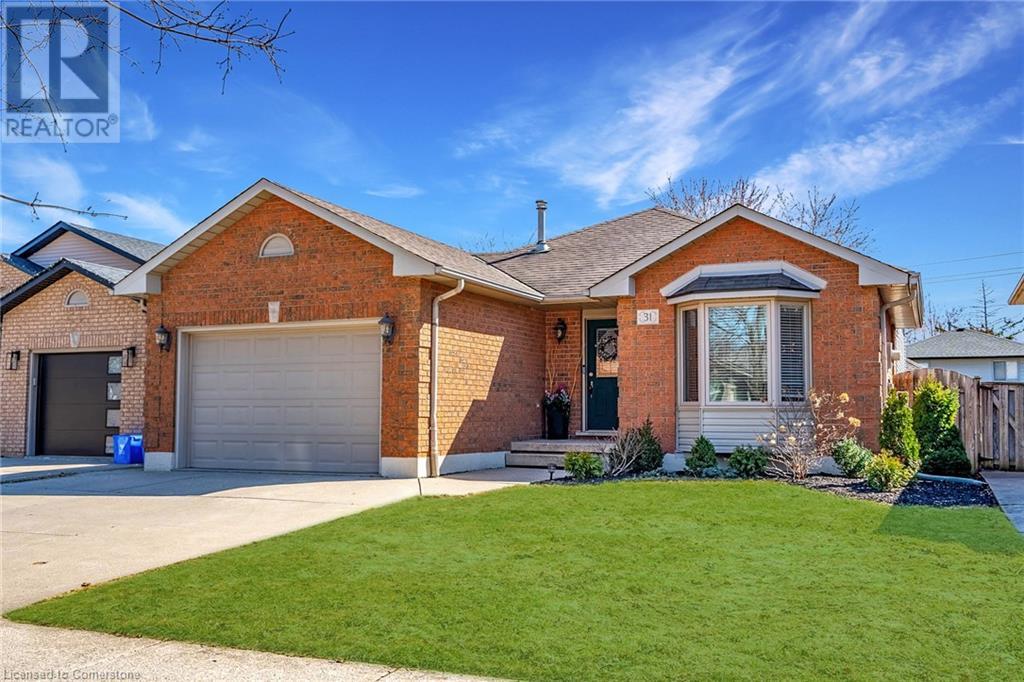 Property at 31 LONEOAK Crescent image 1