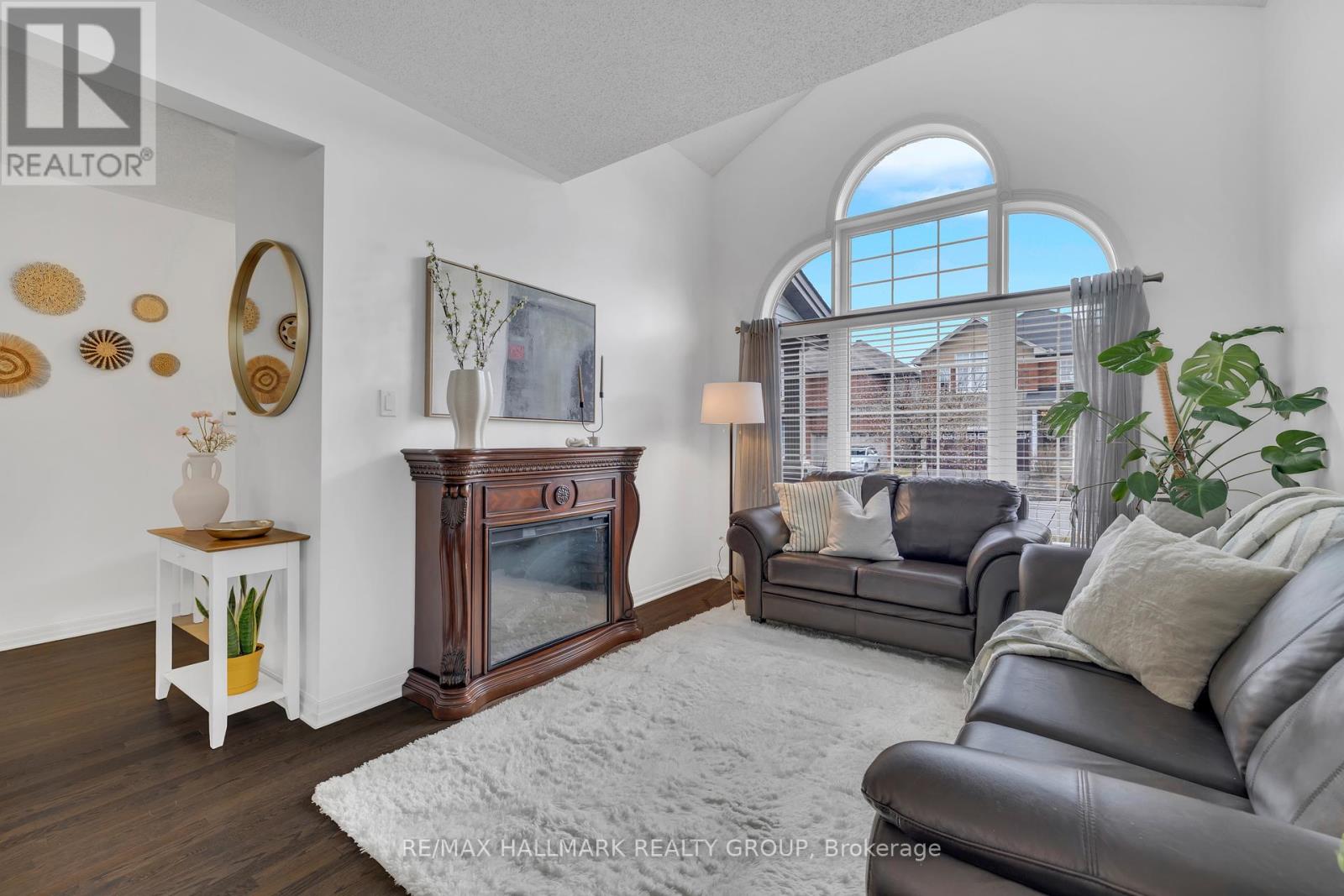 Property at 418 DOVEHAVEN STREET image 5