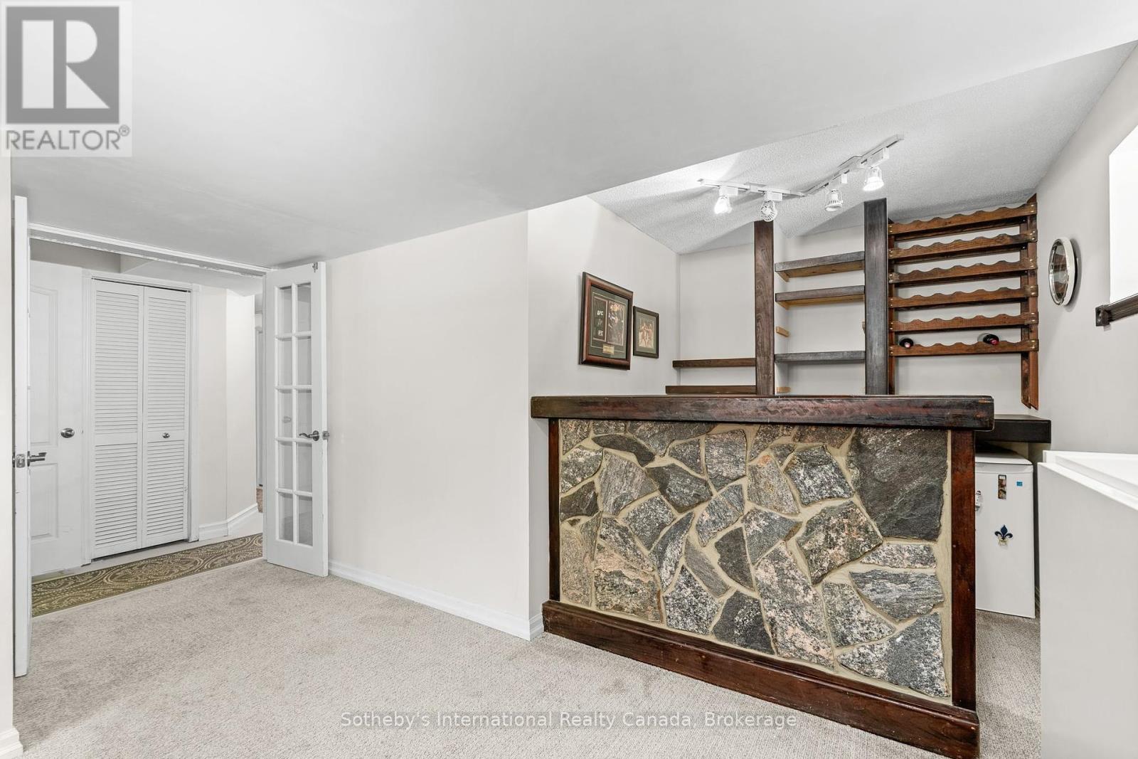 17 Sugarbush Road, Oro-Medonte, Ontario  L0K 1E0 - Photo 20 - S12094805