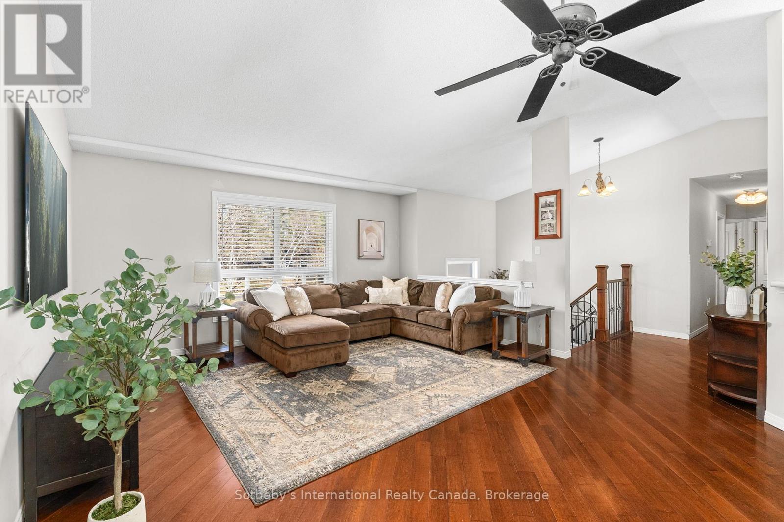 17 Sugarbush Road, Oro-Medonte, Ontario  L0K 1E0 - Photo 6 - S12094805