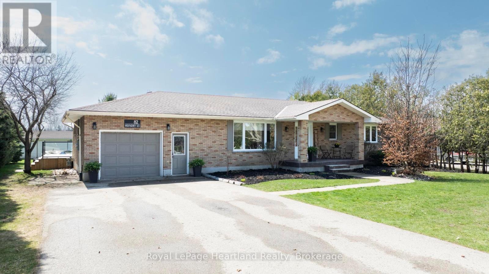 82 HARPURHEY ROAD, Huron East, Ontario