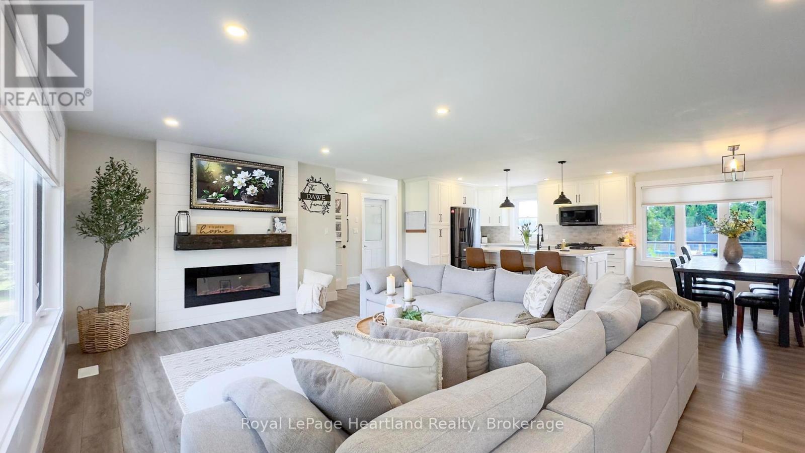 82 Harpurhey Road, Huron East, Ontario  N0K 1W0 - Photo 11 - X12094789