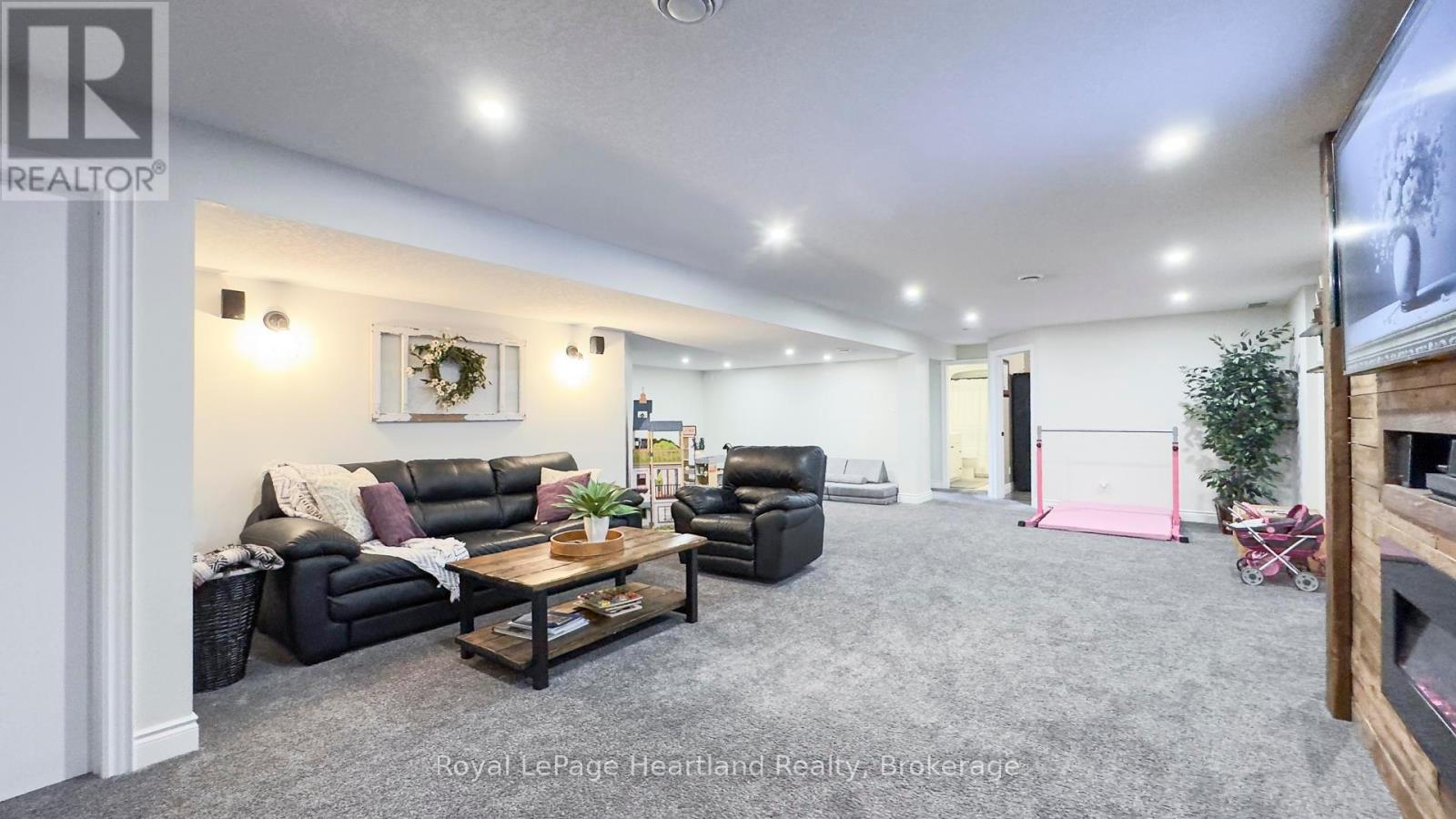 82 Harpurhey Road, Huron East, Ontario  N0K 1W0 - Photo 34 - X12094789