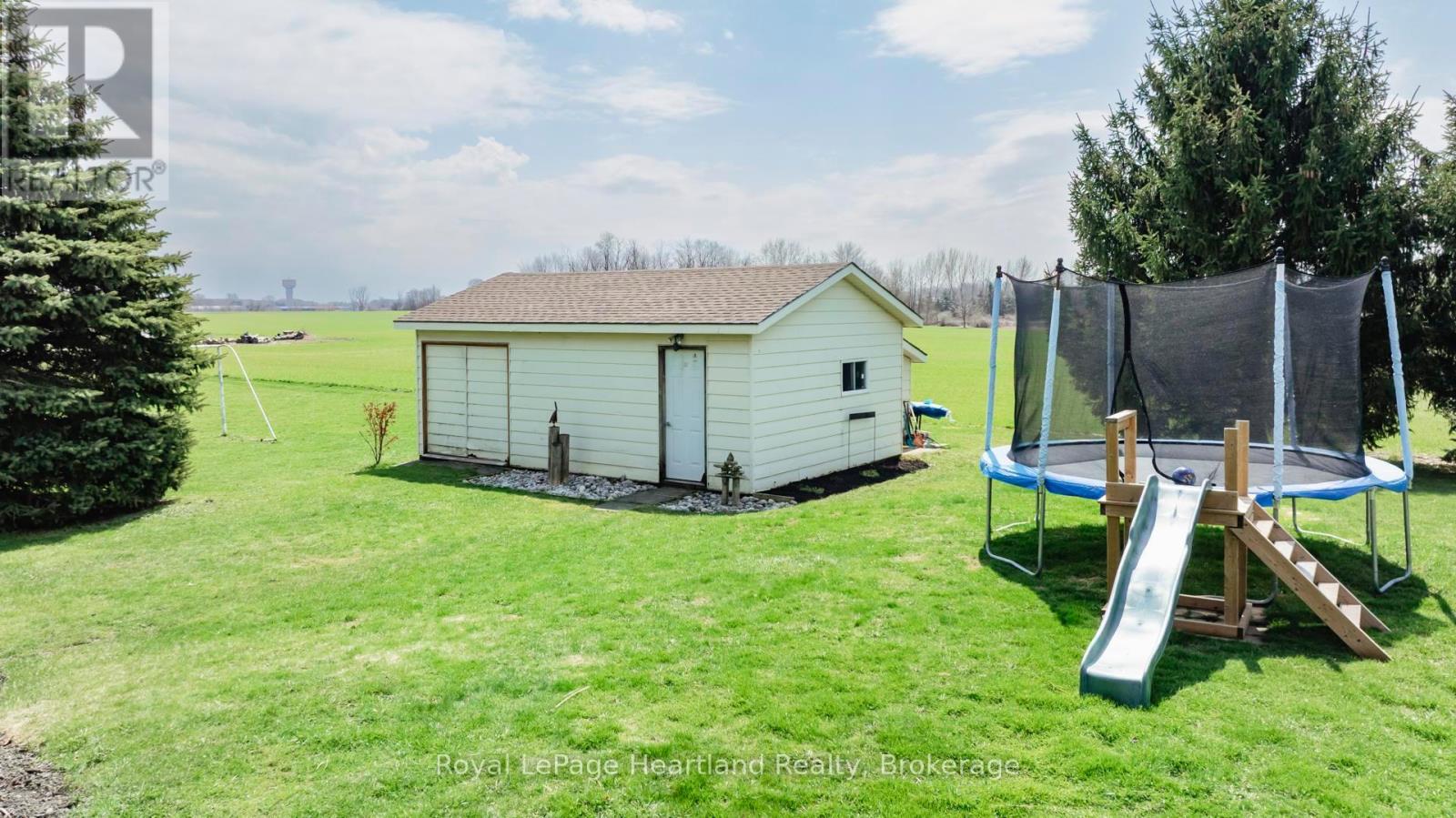 82 Harpurhey Road, Huron East, Ontario  N0K 1W0 - Photo 9 - X12094789