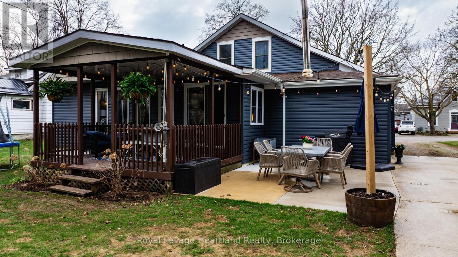 70 John Street, Huron East, Ontario  N0K 1W0 - Photo 4 - X12094791