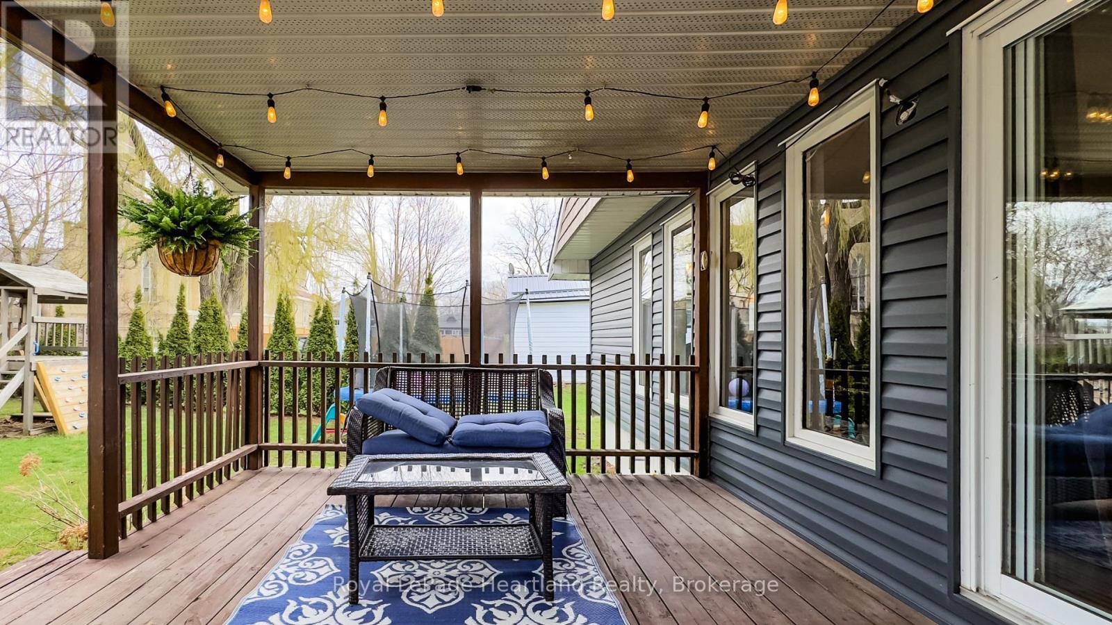 70 John Street, Huron East, Ontario  N0K 1W0 - Photo 45 - X12094791